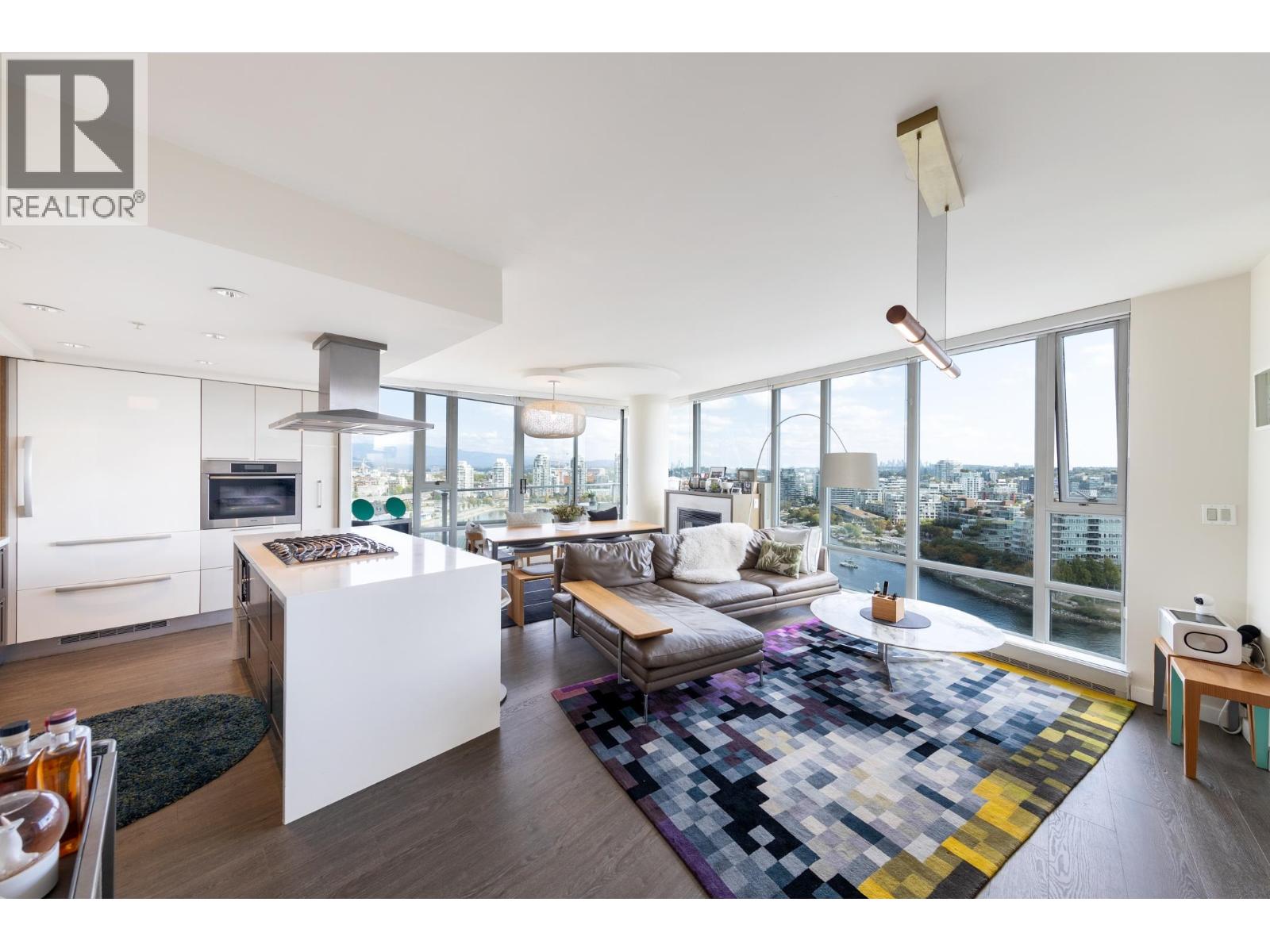 2501 8 Smithe Mews, Vancouver, British Columbia  V6B 0A5 - Photo 4 - R3048279