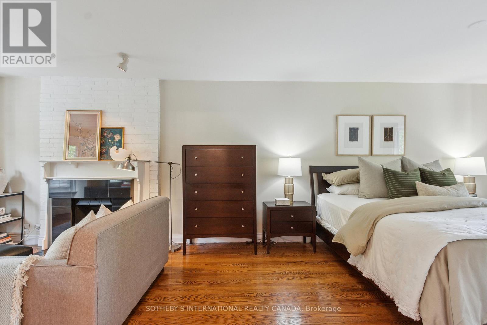 52 Nina Street, Toronto (Casa Loma), Ontario  M5R 1Z4 - Photo 15 - C12406032