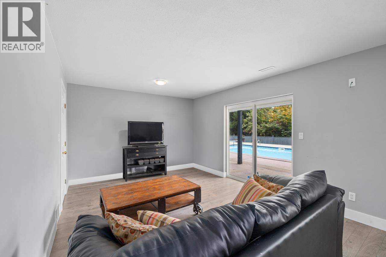 15333 Sheridan Drive, Pitt Meadows, British Columbia  V3Y 2T9 - Photo 21 - R3048288