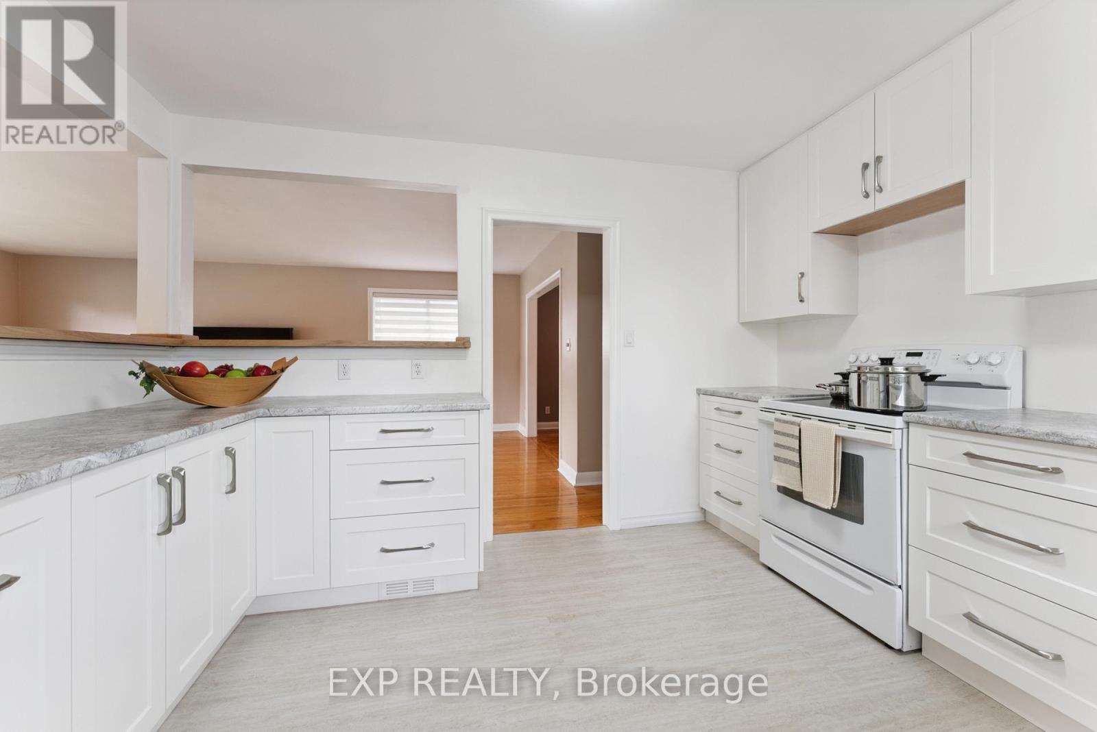 218 Farley Avenue, Belleville, Ontario  K8N 4L5 - Photo 13 - X12406152