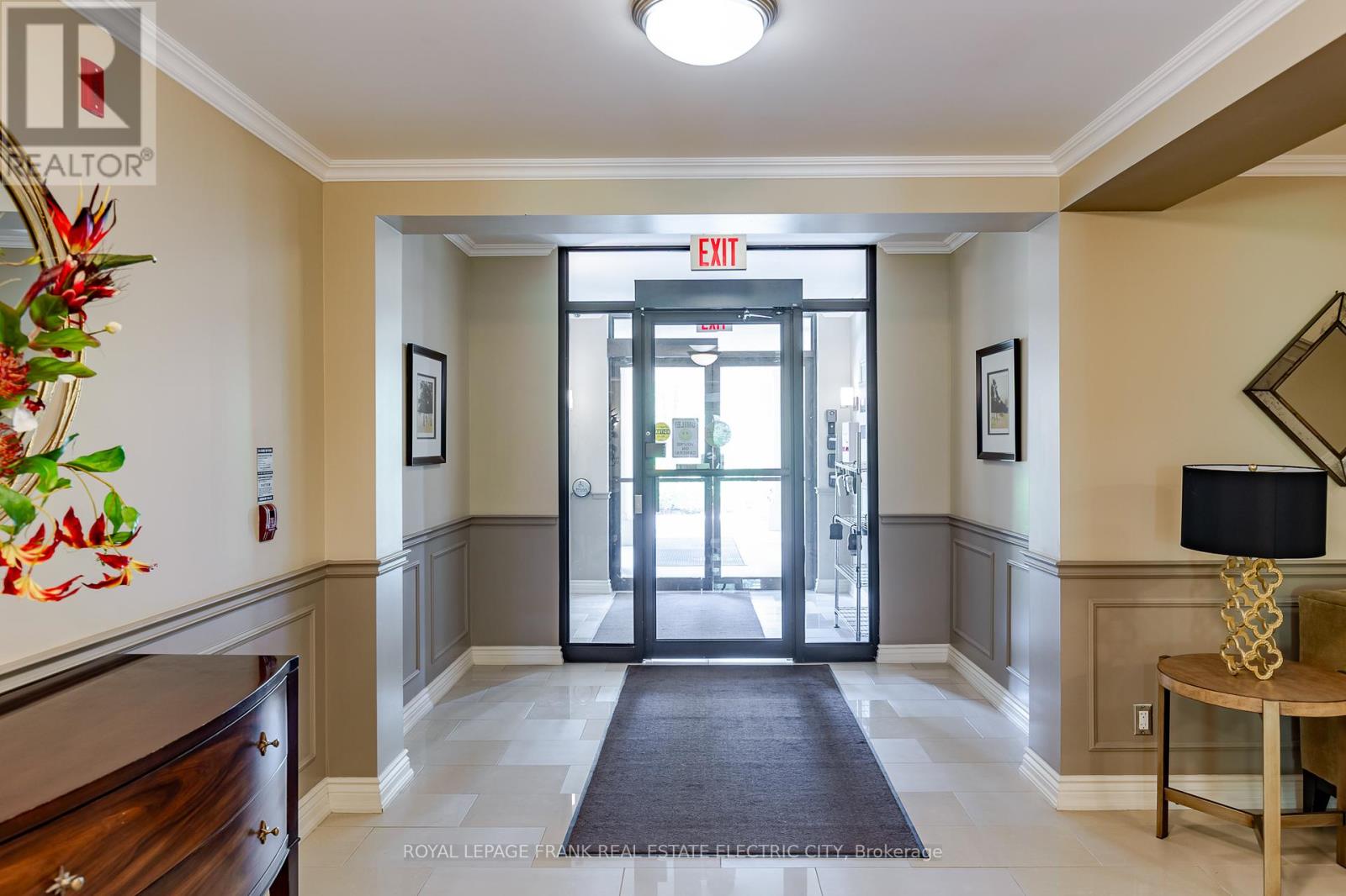 217 - 869 Clonsilla Avenue, Peterborough, Ontario  K9J 0B7 - Photo 2 - X12406225
