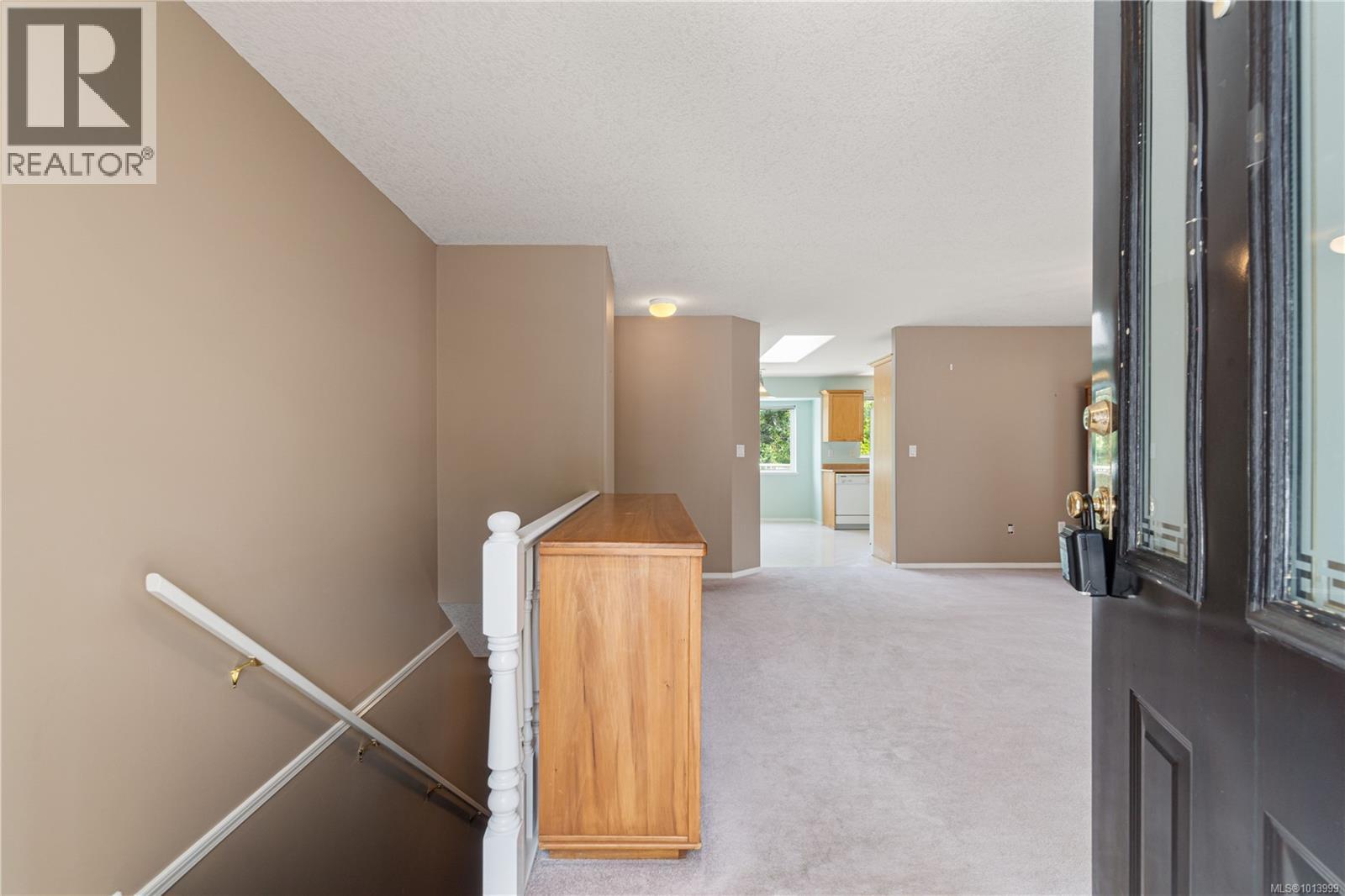 5213 Fox Pl, Nanaimo, British Columbia  V9T 6K5 - Photo 3 - 1013999