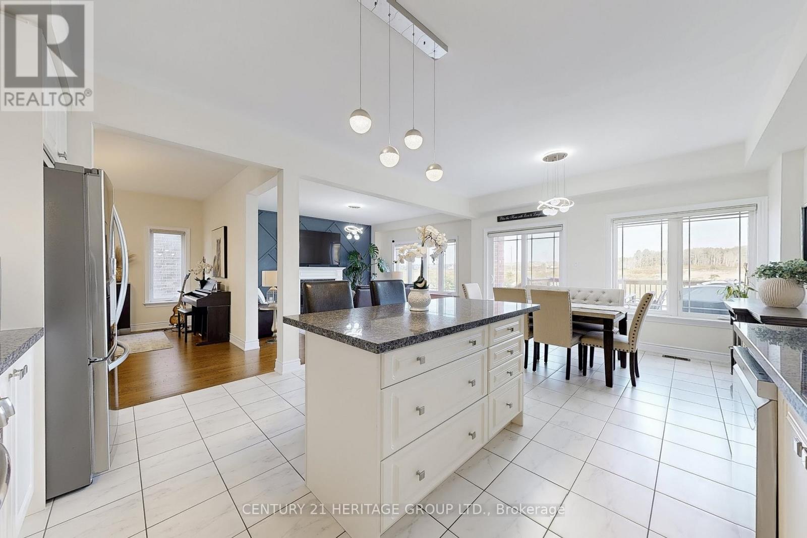 33 Lorne Thomas Place, New Tecumseth, Ontario  L9R 0T8 - Photo 15 - N12405934