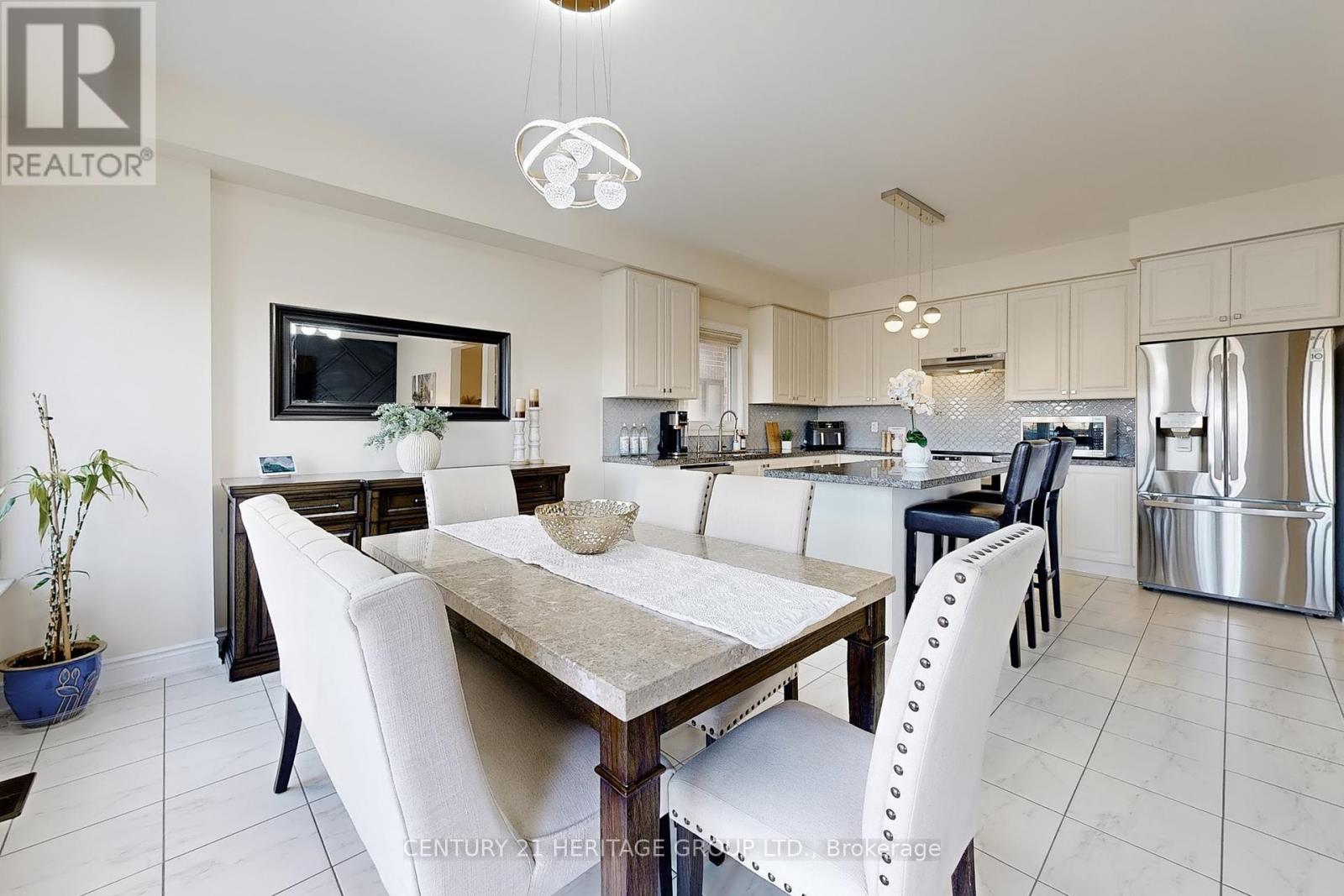 33 Lorne Thomas Place, New Tecumseth, Ontario  L9R 0T8 - Photo 17 - N12405934
