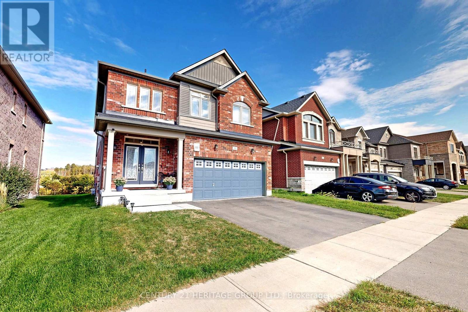 33 Lorne Thomas Place, New Tecumseth, Ontario  L9R 0T8 - Photo 2 - N12405934