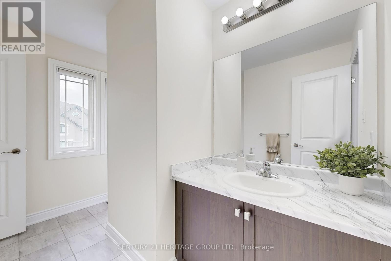 33 Lorne Thomas Place, New Tecumseth, Ontario  L9R 0T8 - Photo 41 - N12405934