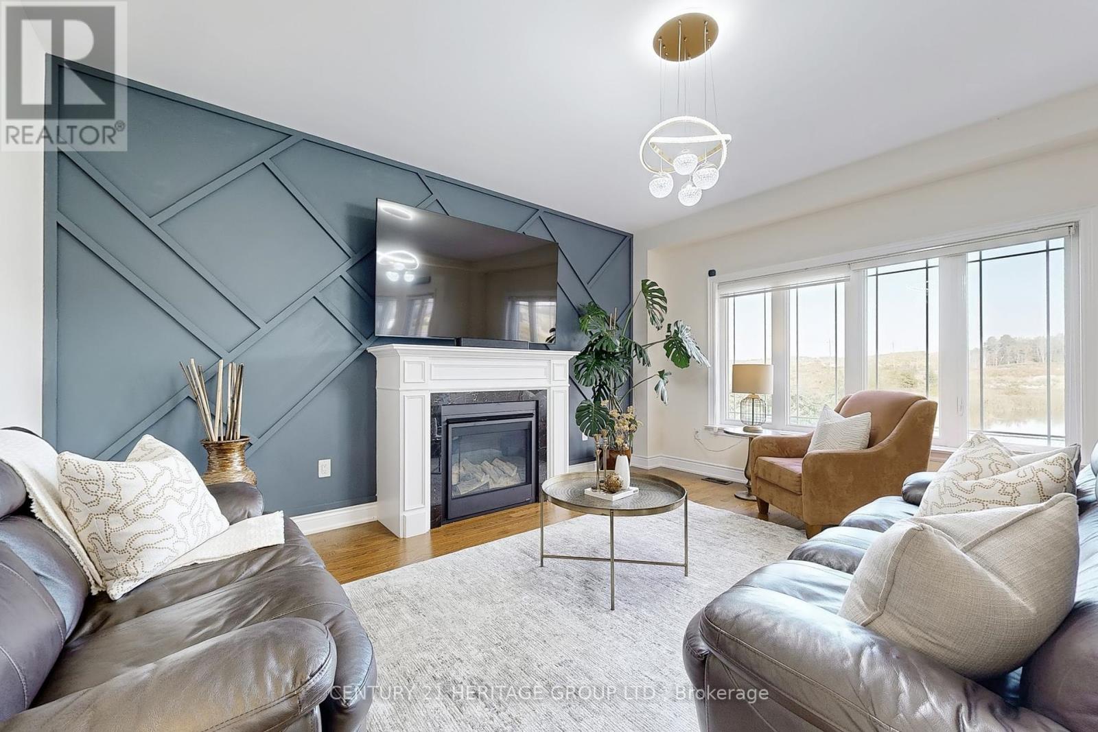 33 Lorne Thomas Place, New Tecumseth, Ontario  L9R 0T8 - Photo 8 - N12405934