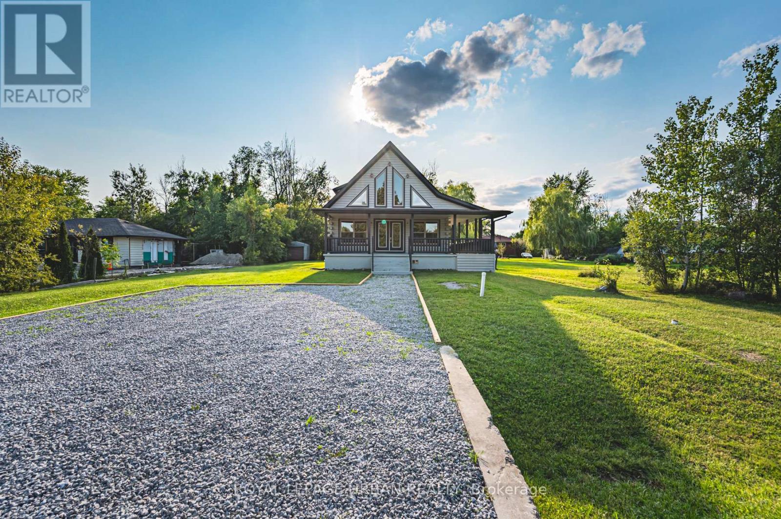 756 Rockaway Road, Georgina, Ontario  L0E 1S0 - Photo 3 - N12406012
