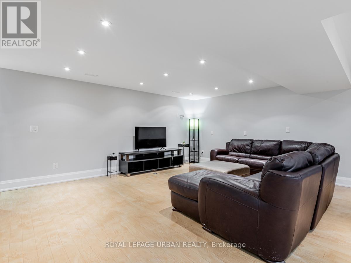 756 Rockaway Road, Georgina, Ontario  L0E 1S0 - Photo 35 - N12406012