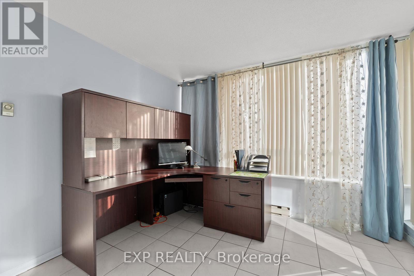 521 - 32 Clarissa Drive, Richmond Hill, Ontario  L4C 9R7 - Photo 13 - N12406080