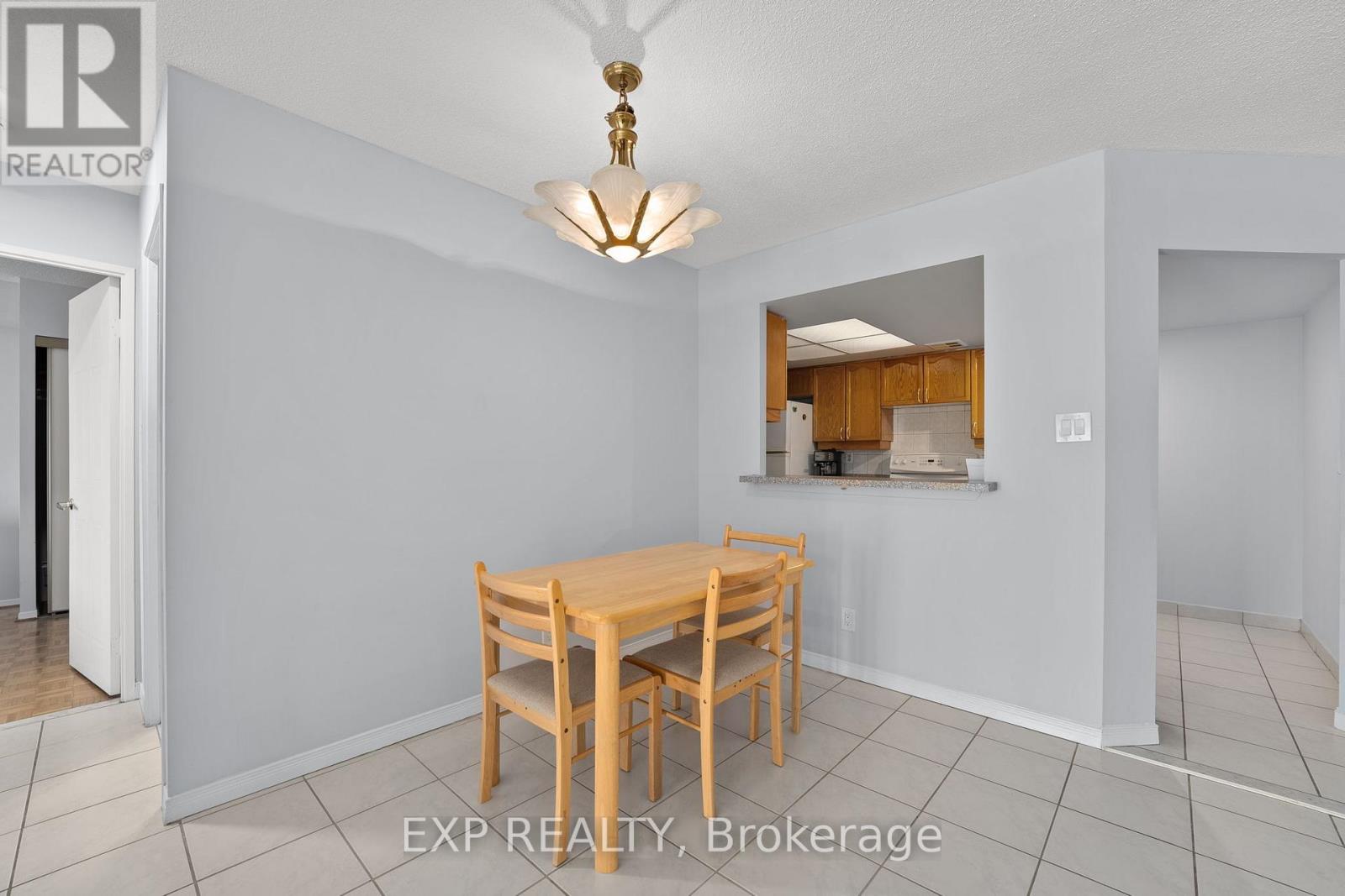 521 - 32 Clarissa Drive, Richmond Hill, Ontario  L4C 9R7 - Photo 17 - N12406080