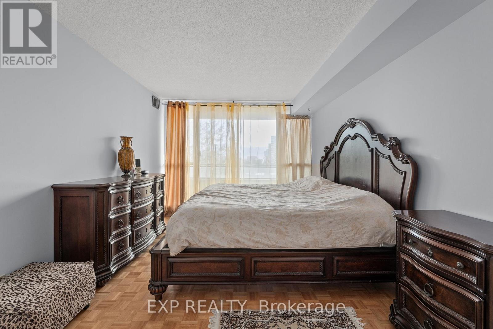521 - 32 Clarissa Drive, Richmond Hill, Ontario  L4C 9R7 - Photo 20 - N12406080