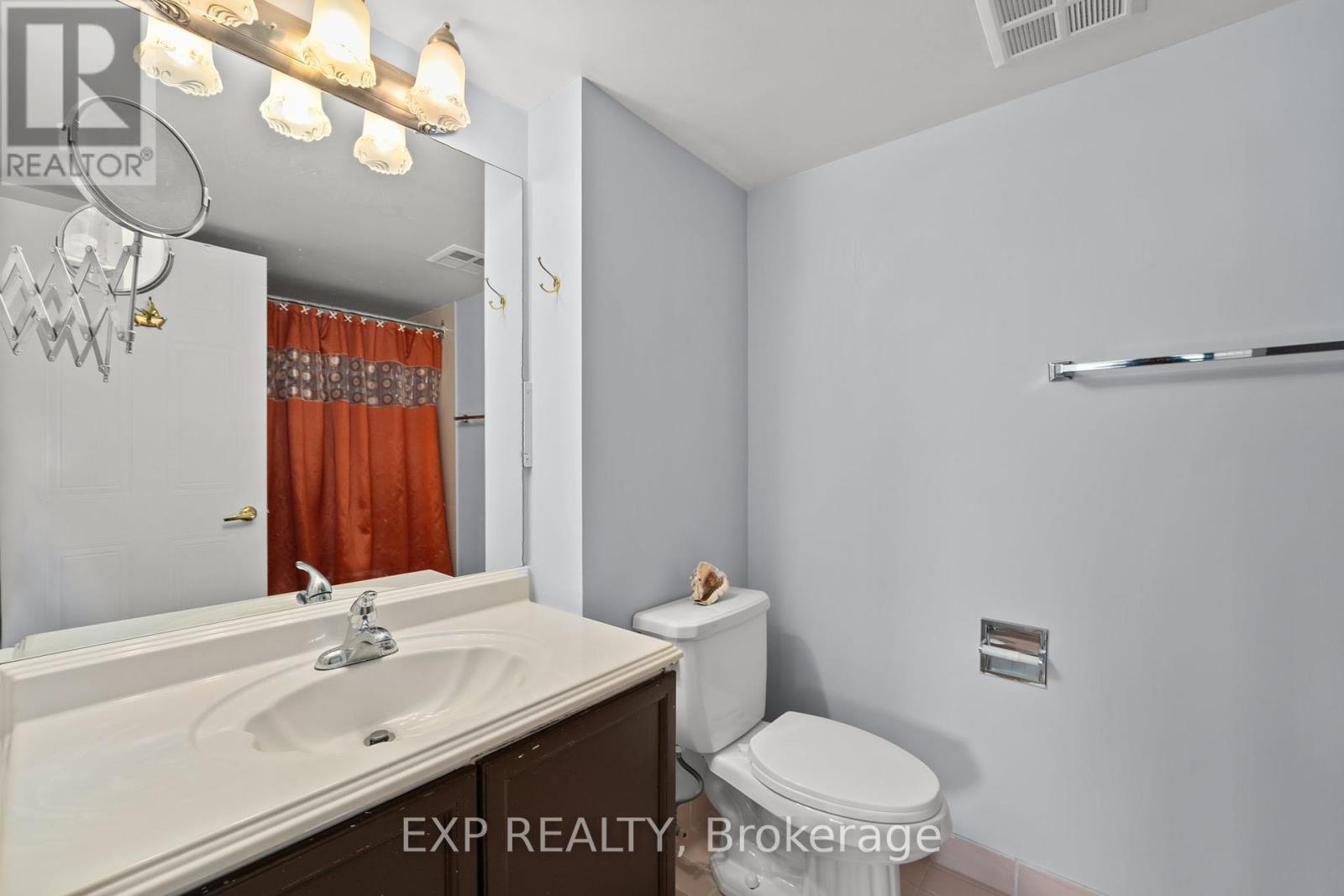 521 - 32 Clarissa Drive, Richmond Hill, Ontario  L4C 9R7 - Photo 21 - N12406080