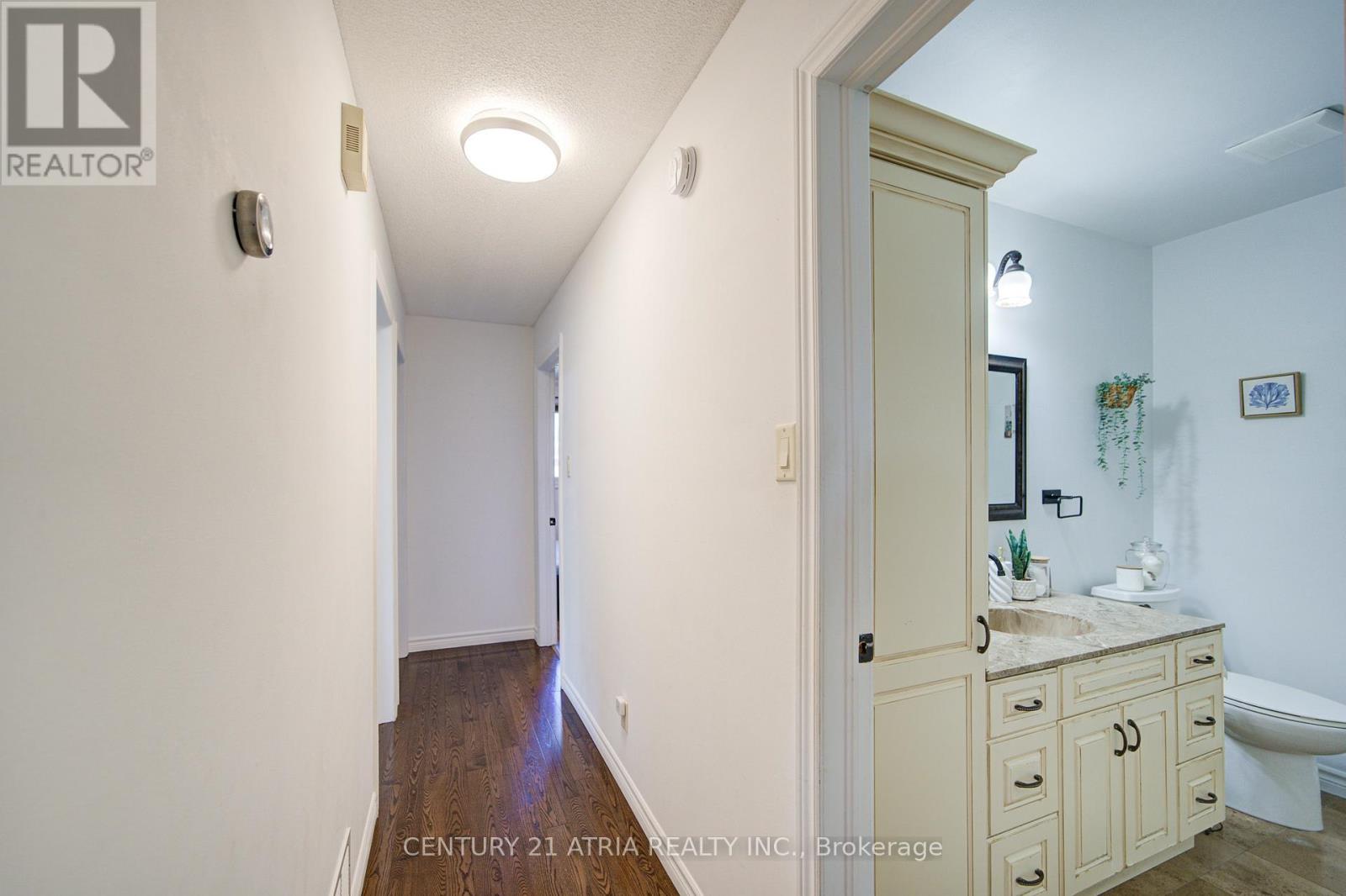 115 Ondrey Street, Bradford West Gwillimbury, Ontario  L3Z 2X1 - Photo 18 - N12406096