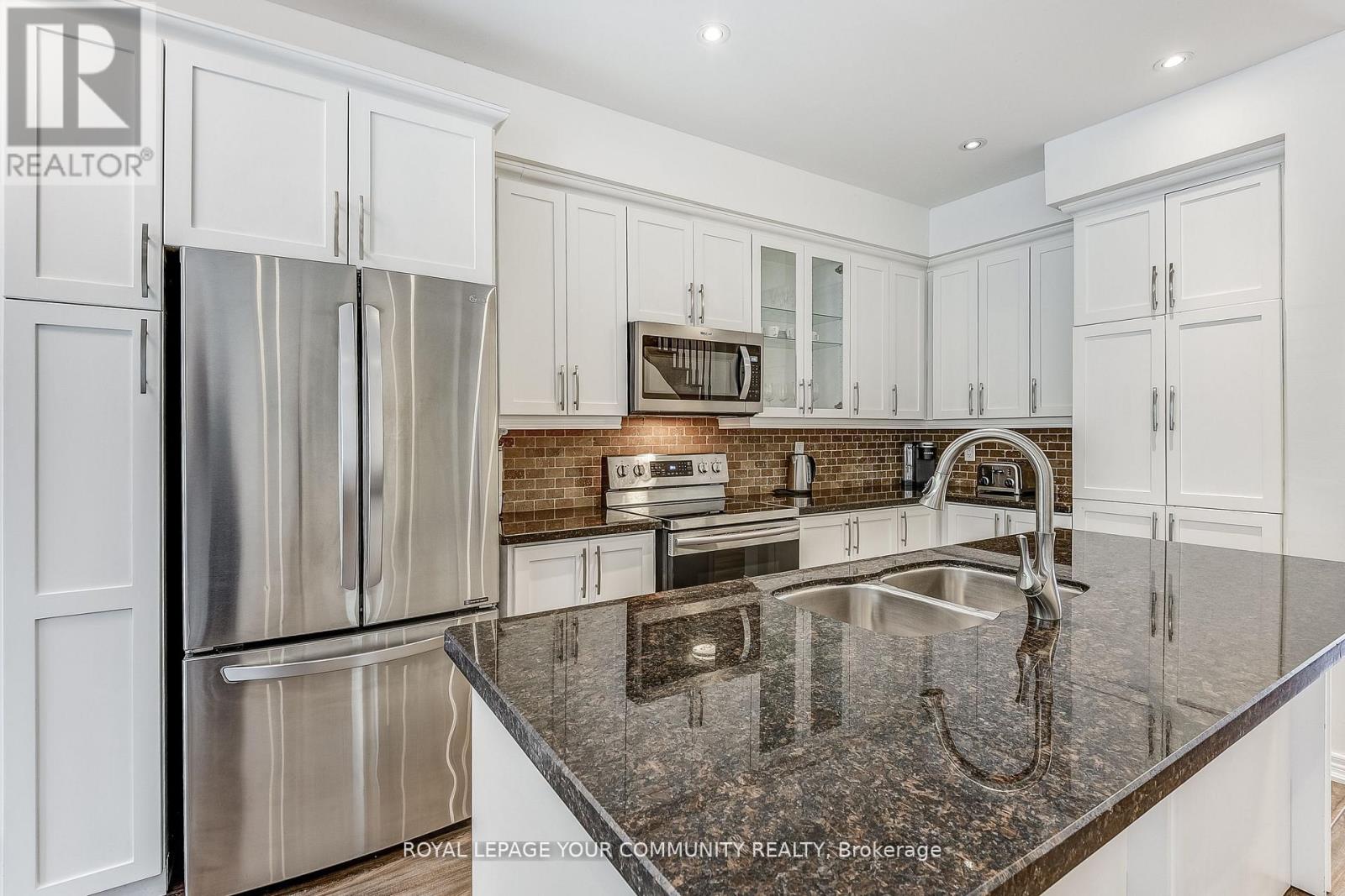 11 - 9205 Bathurst Street, Richmond Hill, Ontario  L4C 0V9 - Photo 20 - N12406103