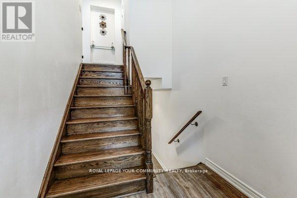 11 - 9205 Bathurst Street, Richmond Hill, Ontario  L4C 0V9 - Photo 8 - N12406103