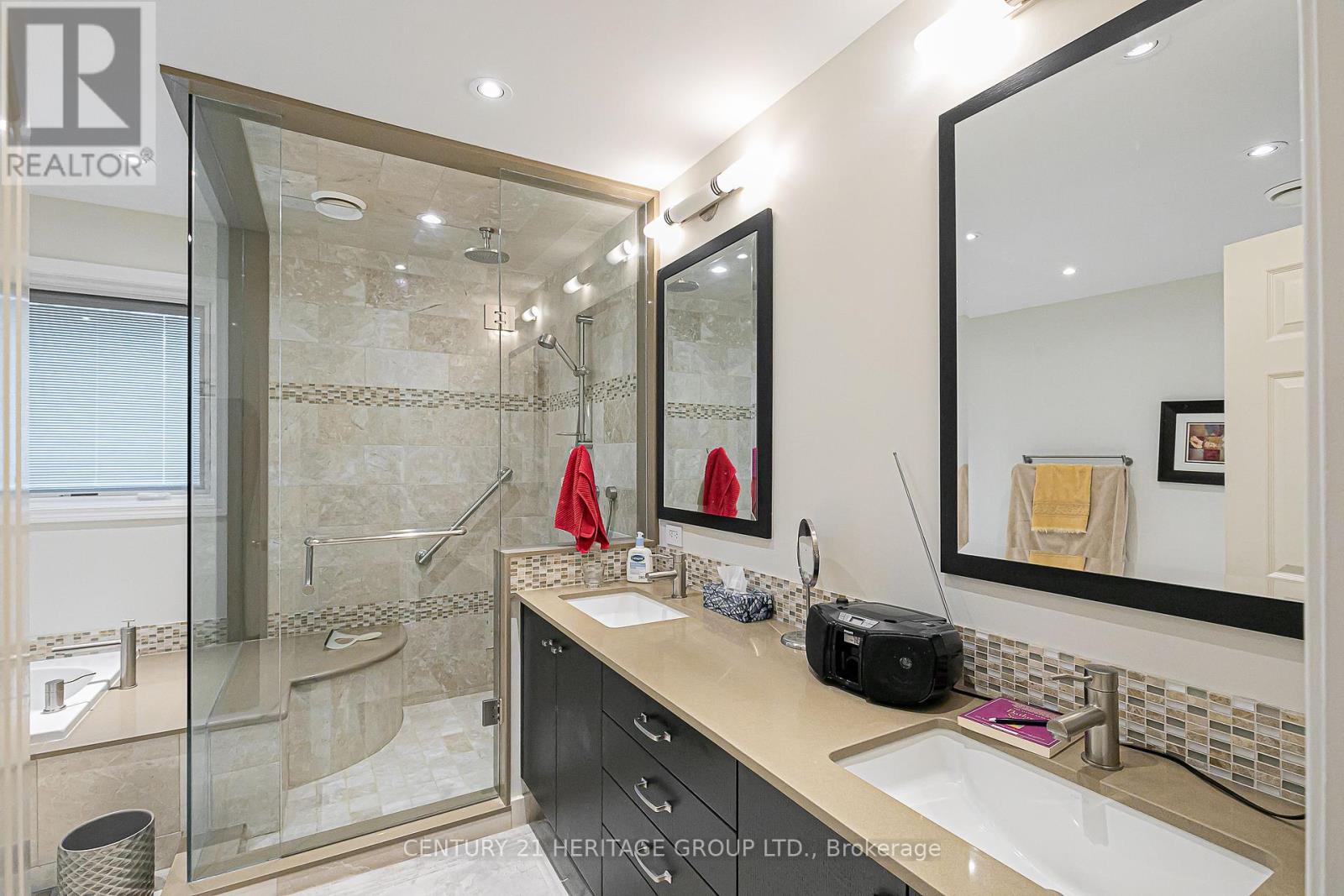 30 Rimmington Drive, Vaughan, Ontario  L4J 6J8 - Photo 12 - N12406106