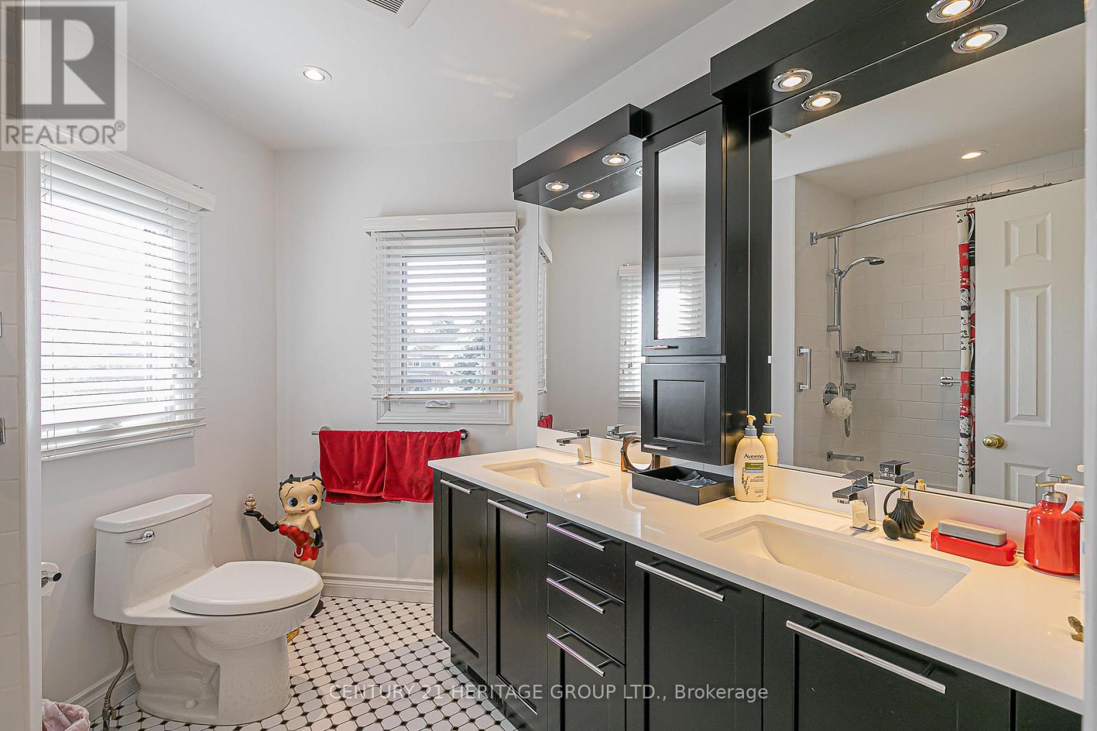 30 Rimmington Drive, Vaughan, Ontario  L4J 6J8 - Photo 15 - N12406106