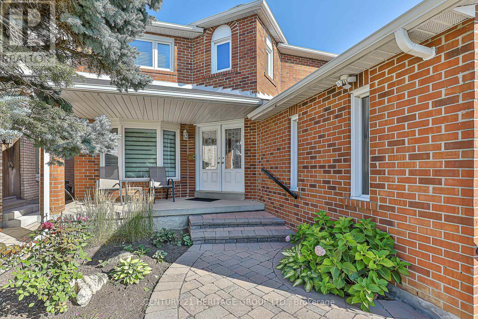 30 Rimmington Drive, Vaughan, Ontario  L4J 6J8 - Photo 2 - N12406106