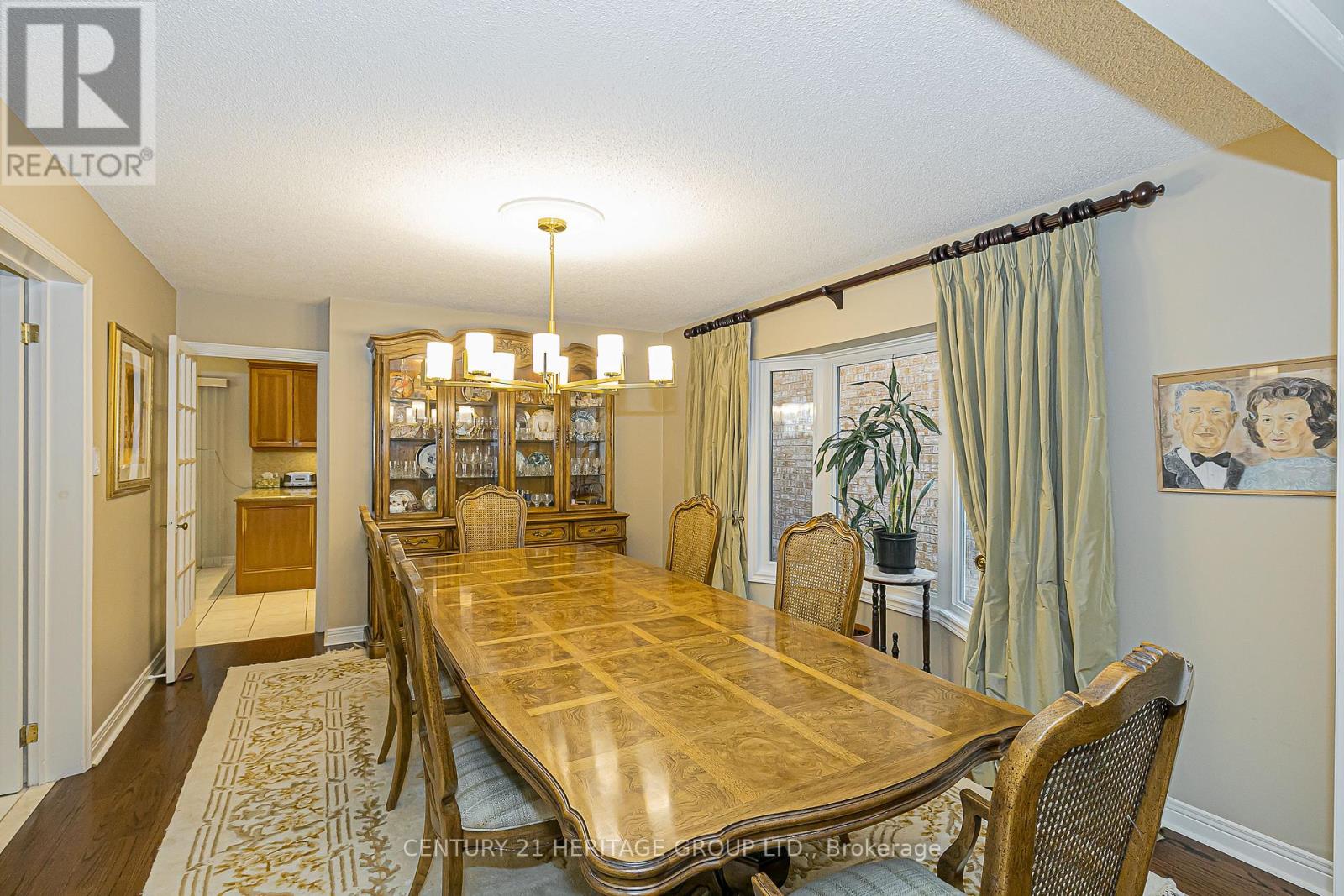 30 Rimmington Drive, Vaughan, Ontario  L4J 6J8 - Photo 5 - N12406106
