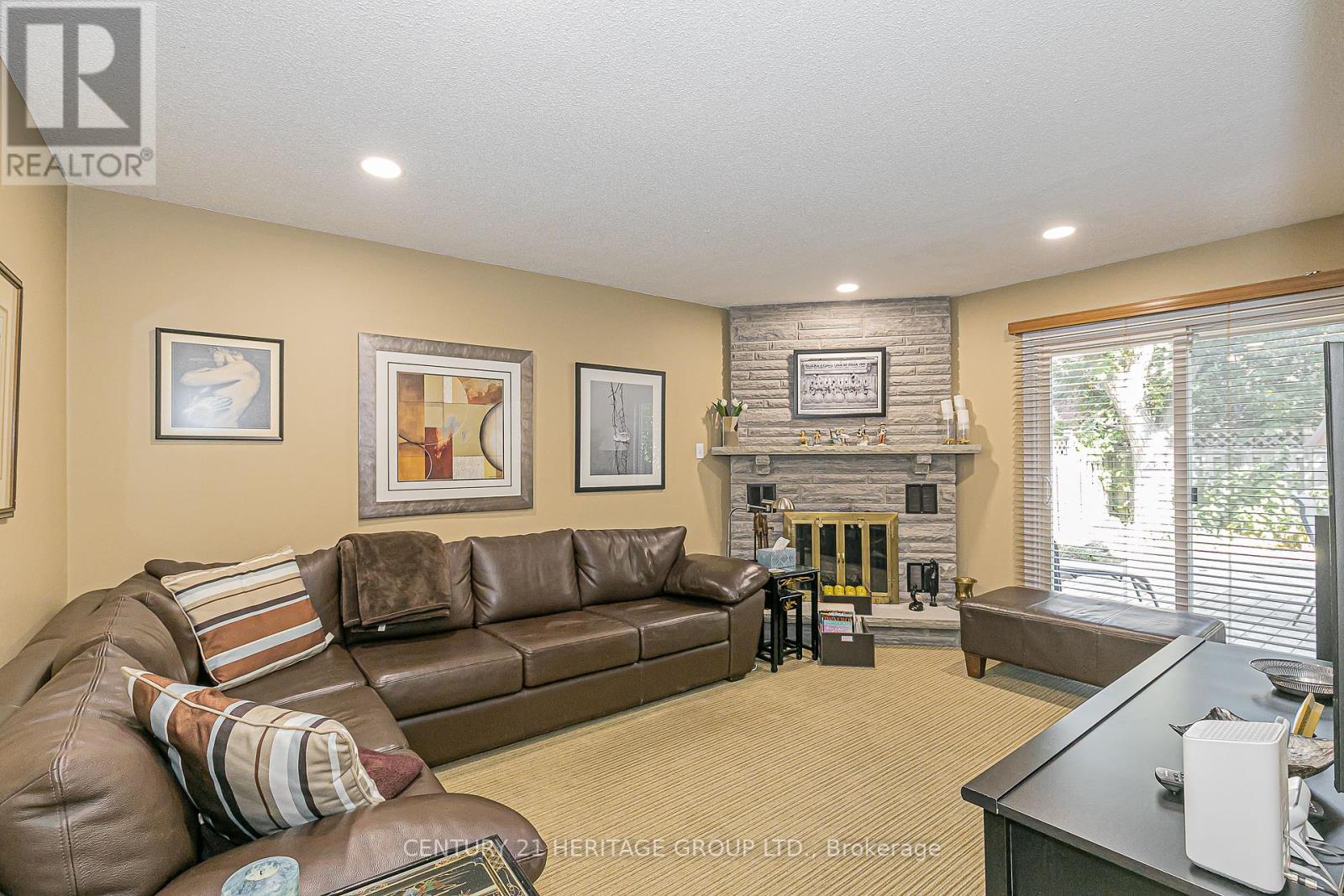 30 Rimmington Drive, Vaughan, Ontario  L4J 6J8 - Photo 6 - N12406106