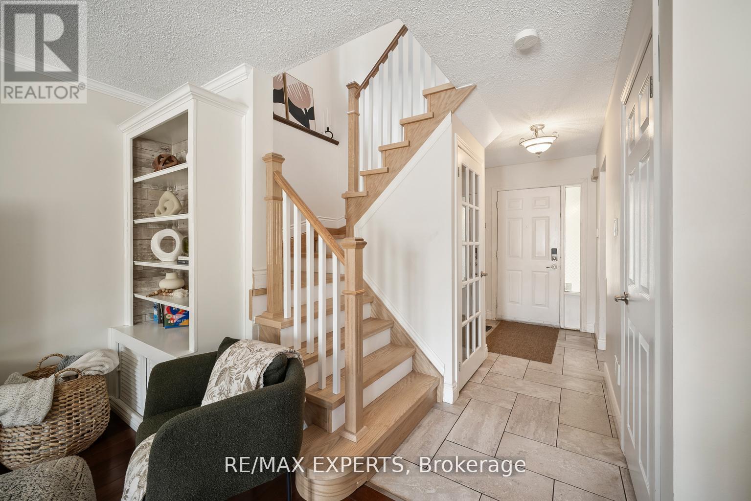 11 Penton Drive, Barrie, Ontario  L4N 7A3 - Photo 15 - S12405951