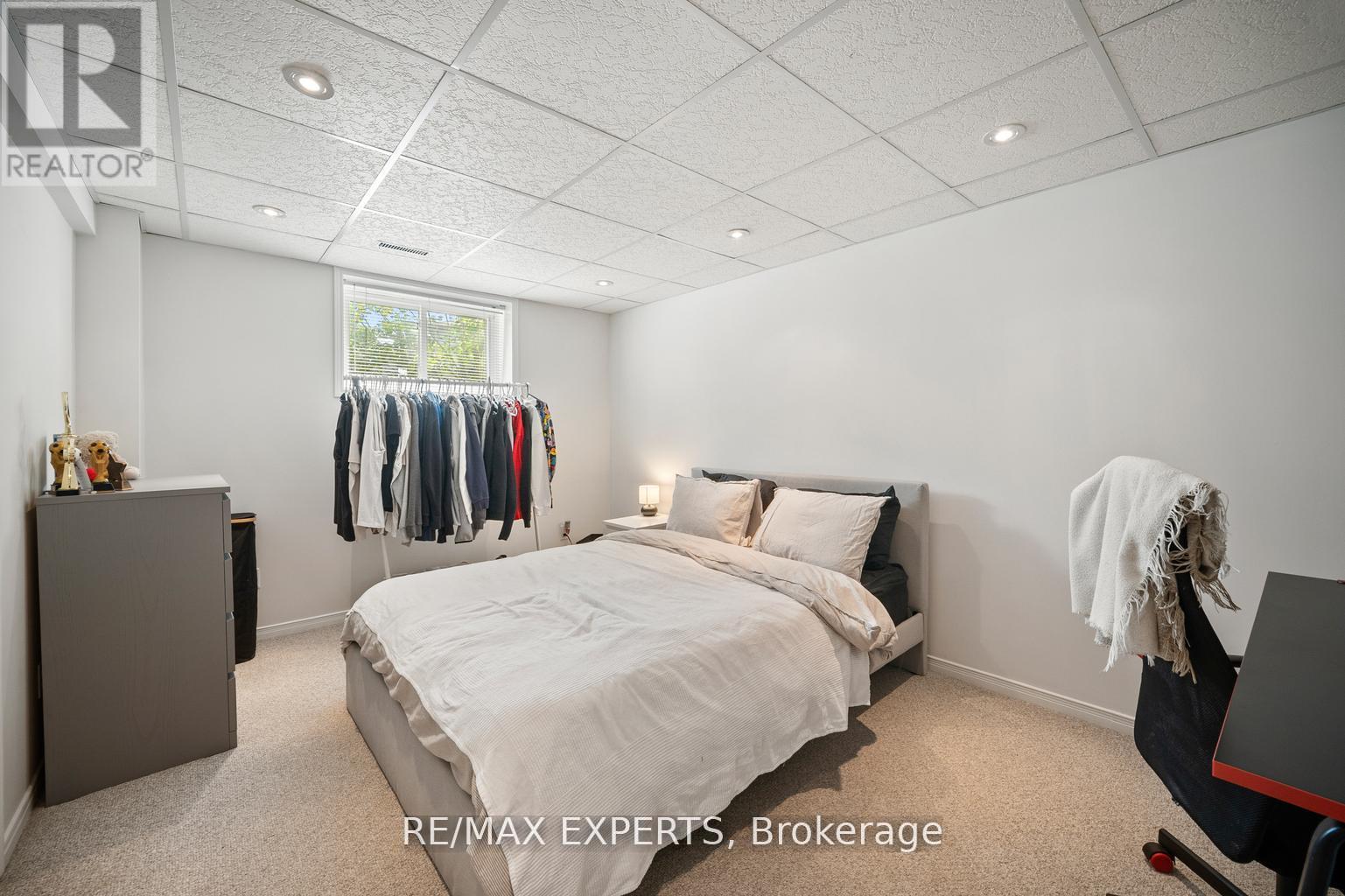 11 Penton Drive, Barrie, Ontario  L4N 7A3 - Photo 21 - S12405951