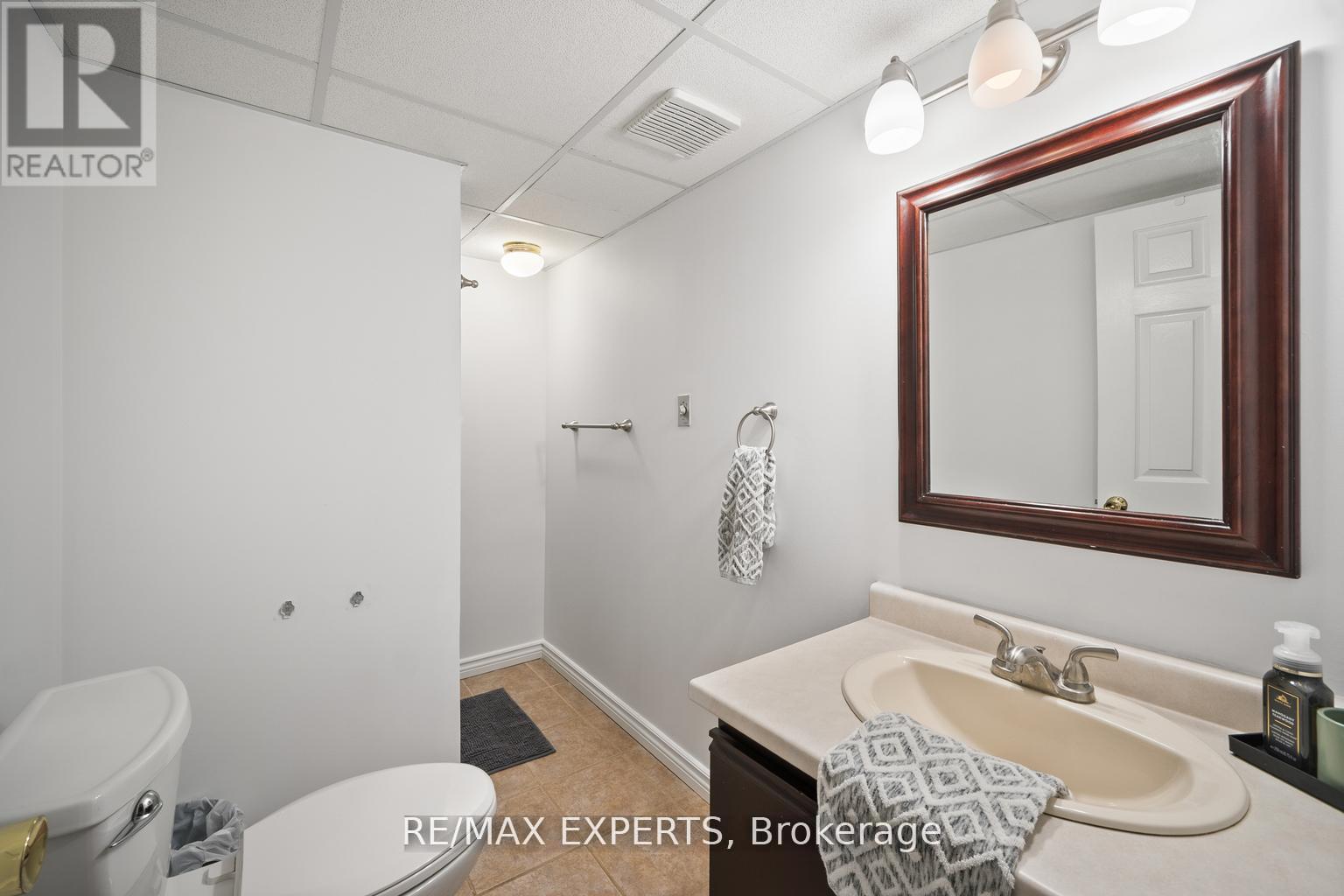 11 Penton Drive, Barrie, Ontario  L4N 7A3 - Photo 23 - S12405951