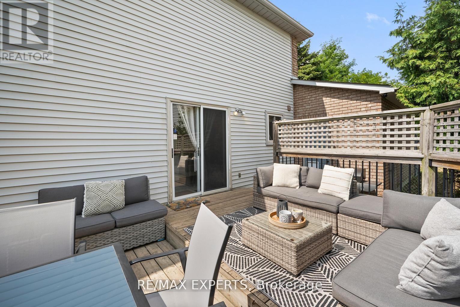 11 Penton Drive, Barrie, Ontario  L4N 7A3 - Photo 24 - S12405951