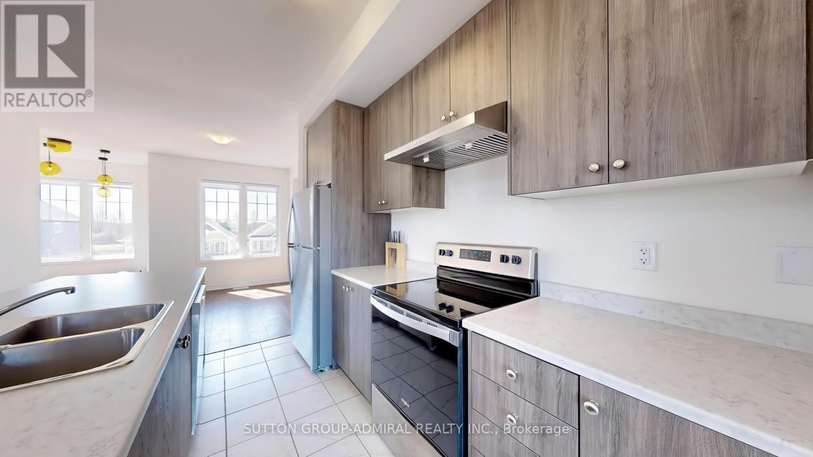 26 Abby Drive, Wasaga Beach, Ontario  L9Z 0K2 - Photo 10 - S12406027