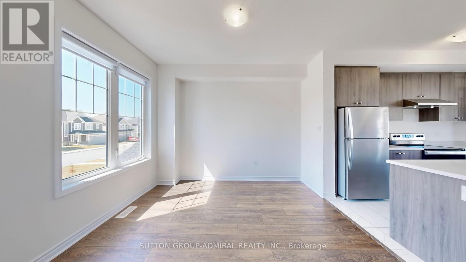 26 Abby Drive, Wasaga Beach, Ontario  L9Z 0K2 - Photo 8 - S12406027
