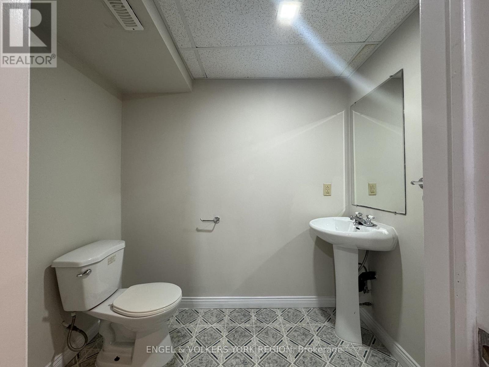 120 Nathan Crescent, Barrie, Ontario  L4N 0S6 - Photo 15 - S12406053