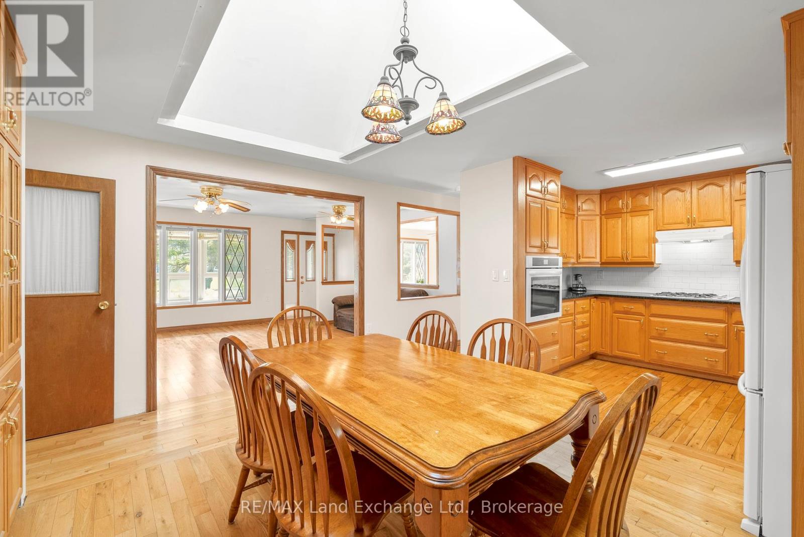 401 Winnebago Road, Huron-Kinloss, Ontario  N2Z 2X3 - Photo 6 - X12190623