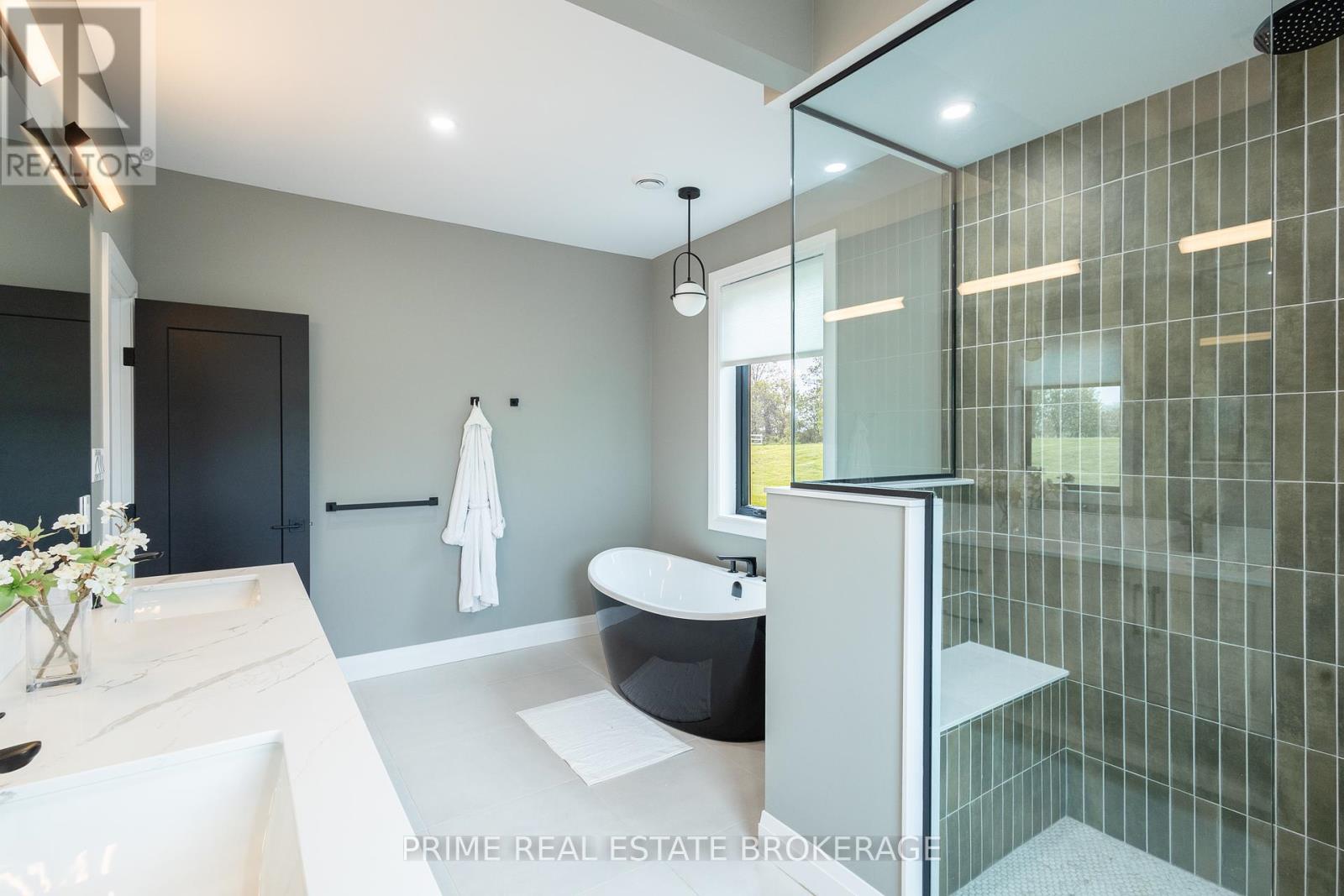 75836 London Rr 1 Road, Bluewater, Ontario  N0M 1J0 - Photo 24 - X12403394