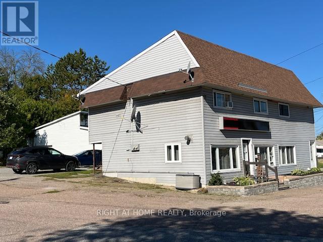 45 Pembroke Street, Whitewater Region, Ontario  K0J 1K0 - Photo 2 - X12405854