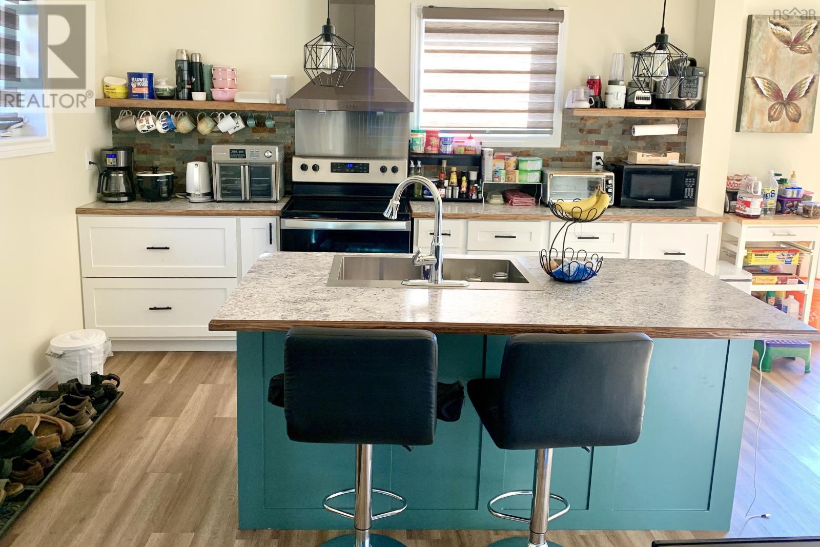 37 Morris Street, Springhill, Nova Scotia  B0M 1X0 - Photo 12 - 202517017