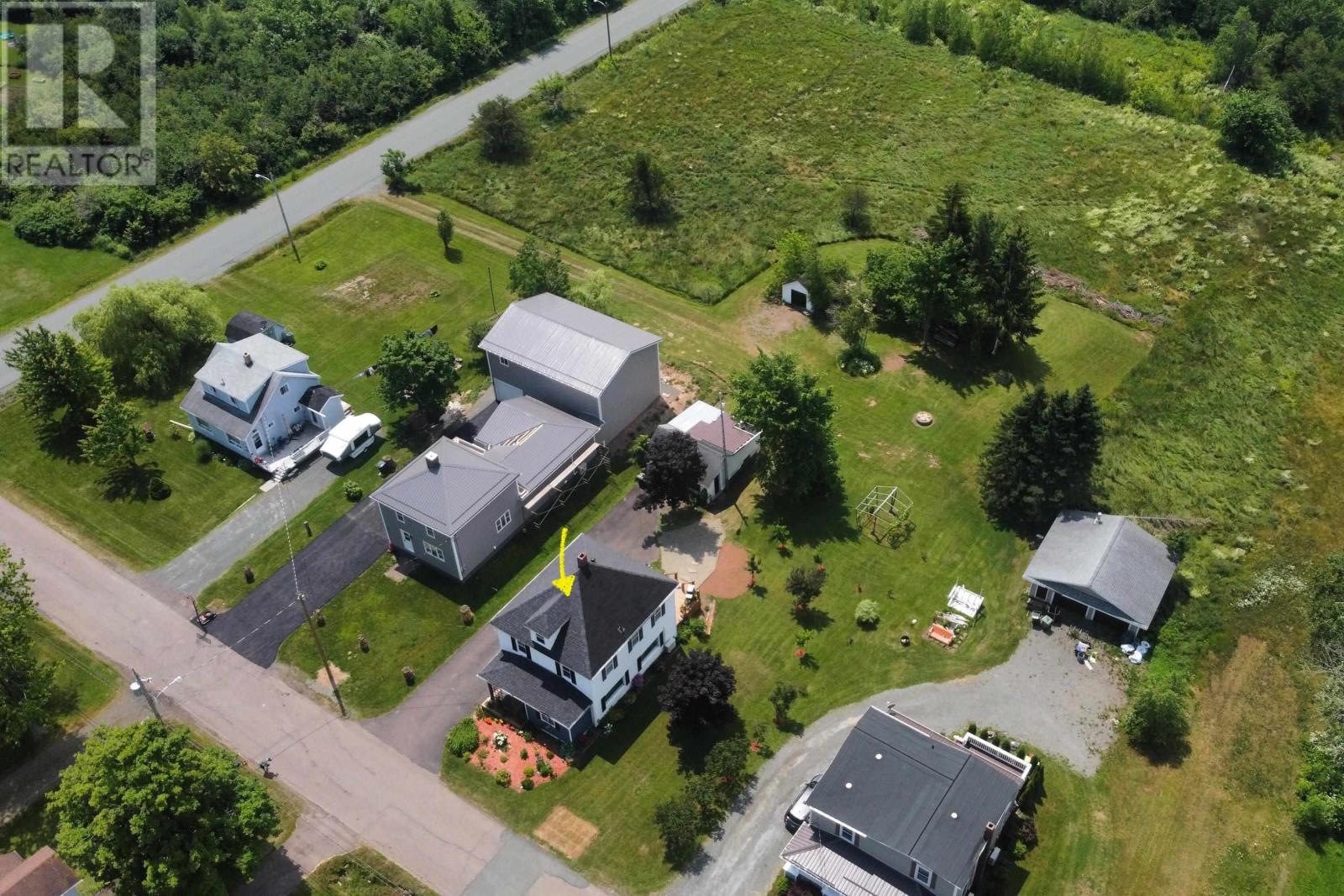 37 Morris Street, Springhill, Nova Scotia  B0M 1X0 - Photo 4 - 202517017