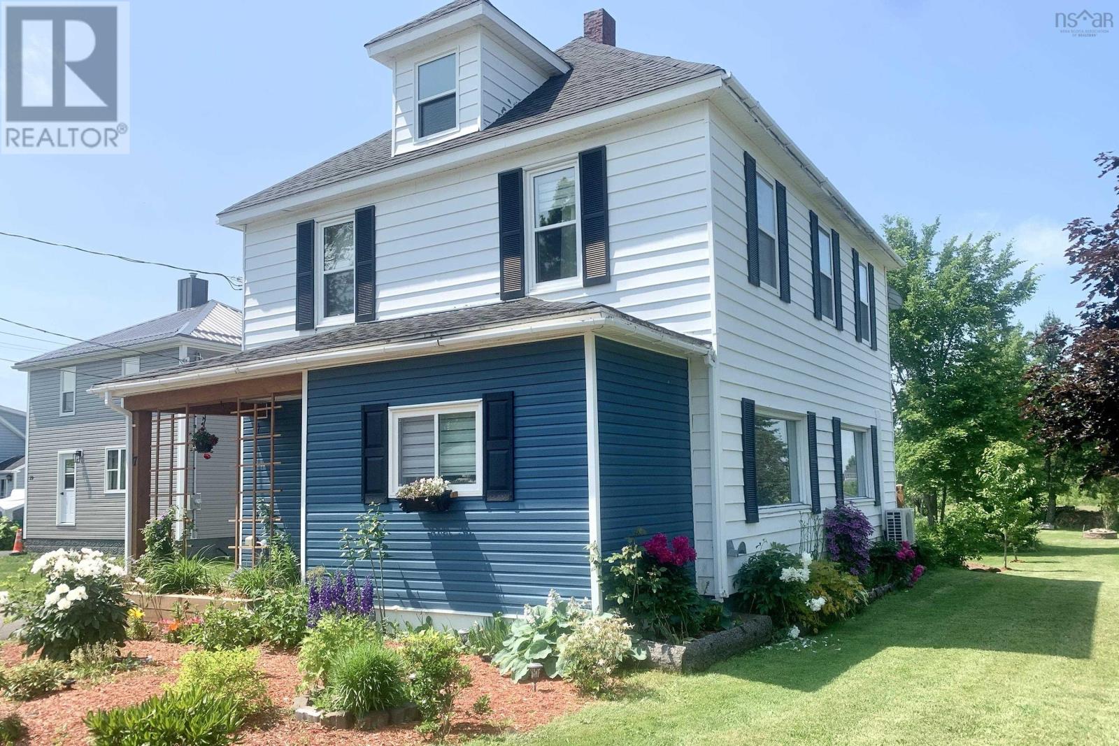 37 Morris Street, Springhill, Nova Scotia  B0M 1X0 - Photo 5 - 202517017