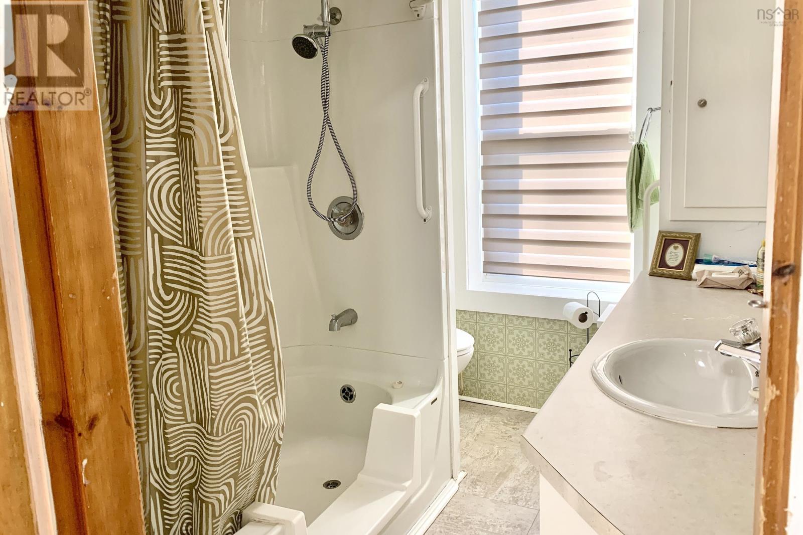 37 Morris Street, Springhill, Nova Scotia  B0M 1X0 - Photo 31 - 202517017