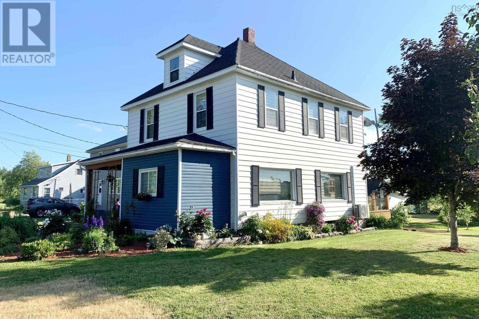 37 Morris Street, Springhill, Nova Scotia  B0M 1X0 - Photo 3 - 202517017