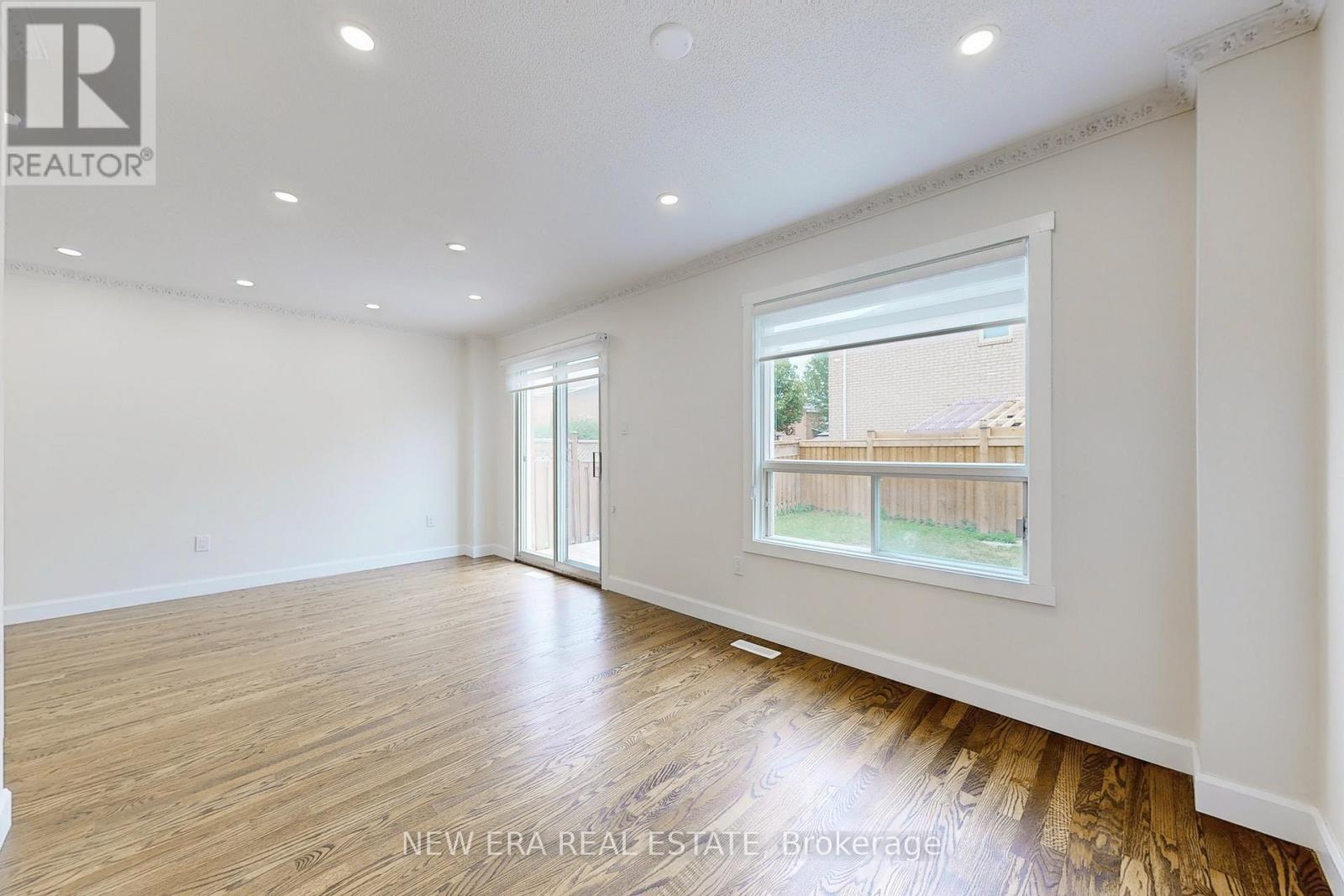96 Toba Crescent, Brampton (Heart Lake), Ontario  L6Z 4R8 - Photo 15 - W12405957