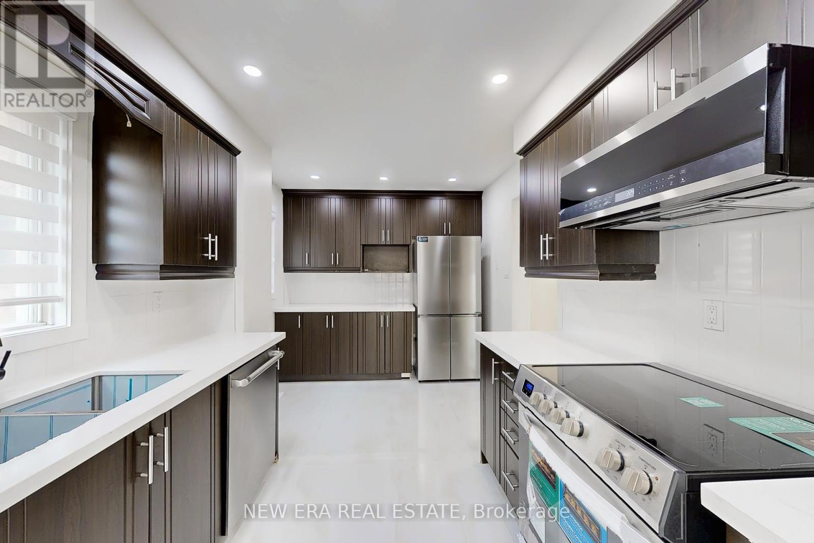 96 Toba Crescent, Brampton (Heart Lake), Ontario  L6Z 4R8 - Photo 18 - W12405957