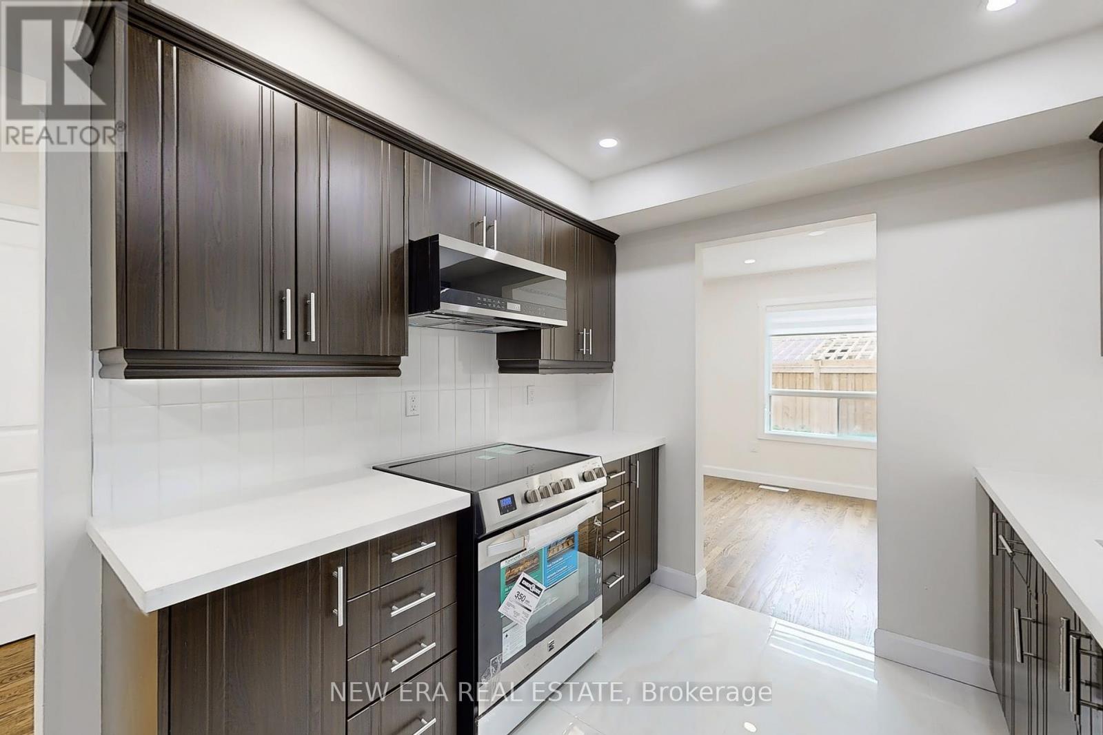 96 Toba Crescent, Brampton (Heart Lake), Ontario  L6Z 4R8 - Photo 21 - W12405957