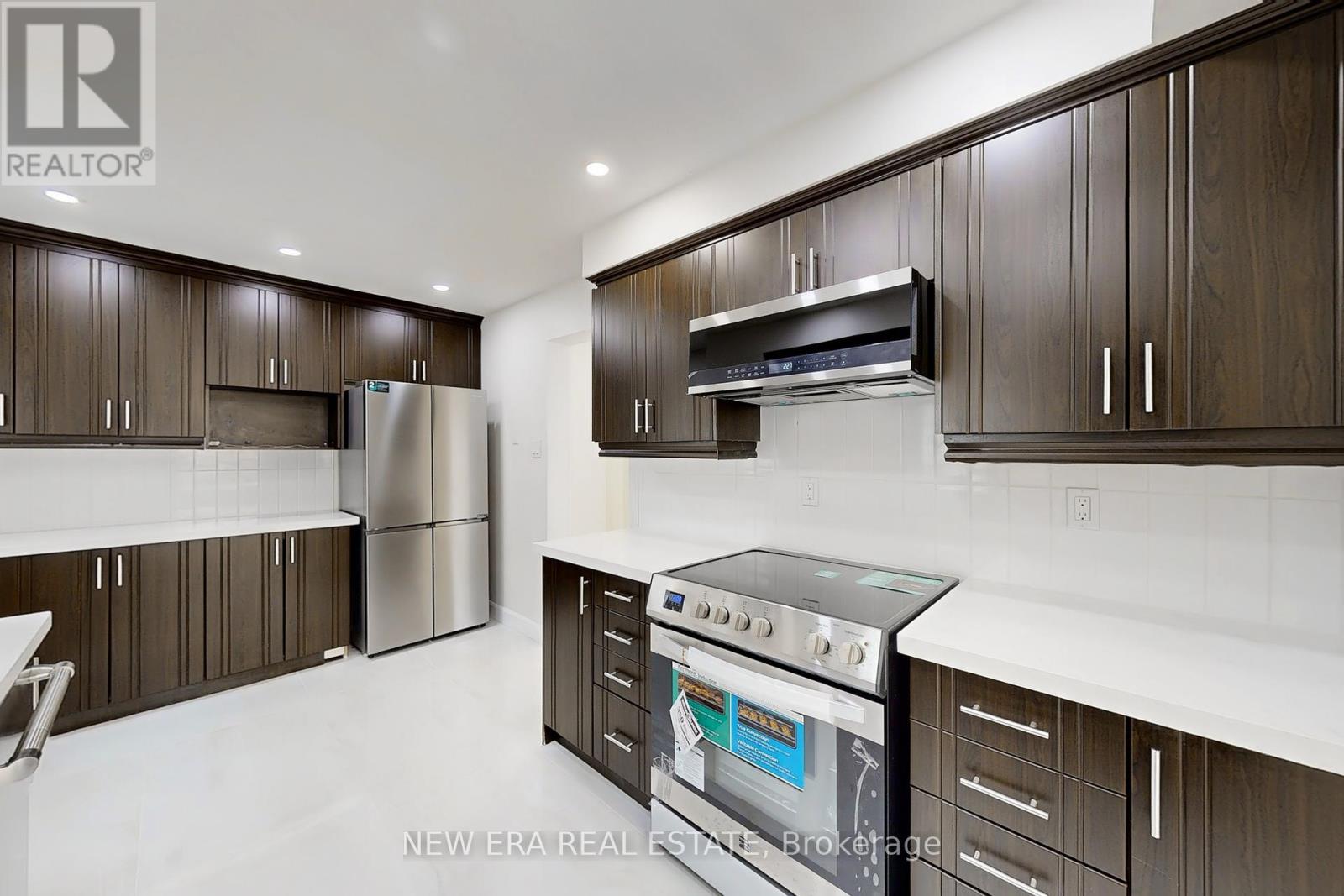 96 Toba Crescent, Brampton (Heart Lake), Ontario  L6Z 4R8 - Photo 22 - W12405957