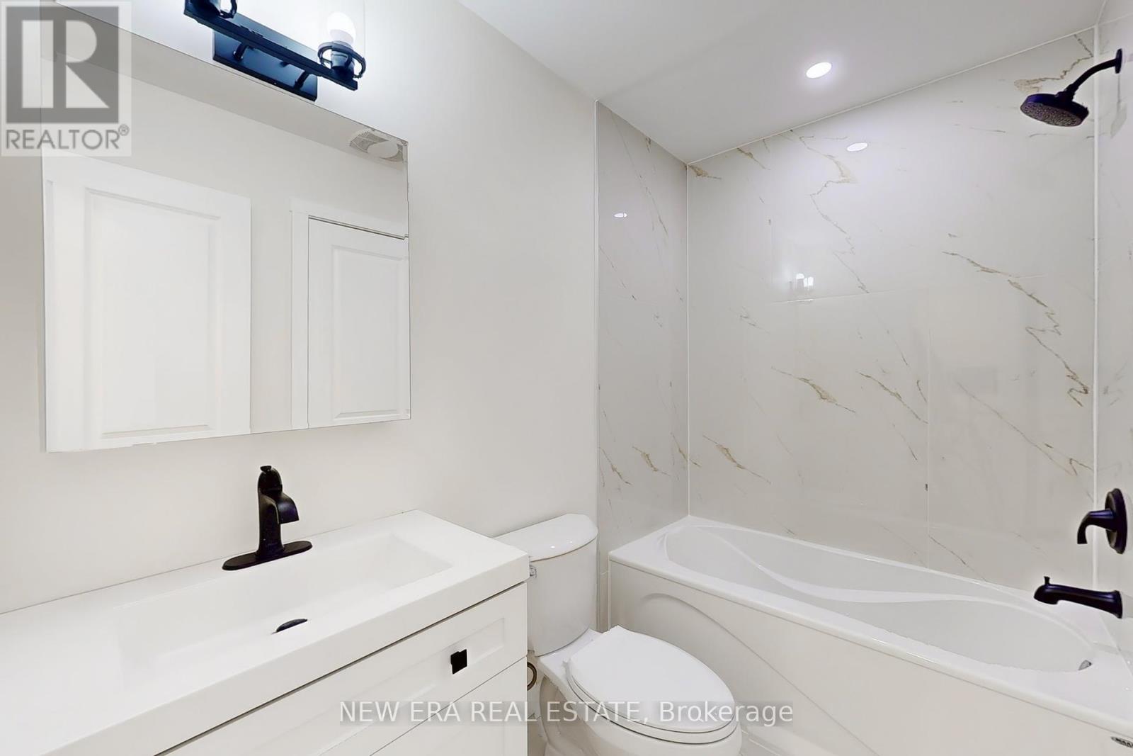 96 Toba Crescent, Brampton (Heart Lake), Ontario  L6Z 4R8 - Photo 35 - W12405957