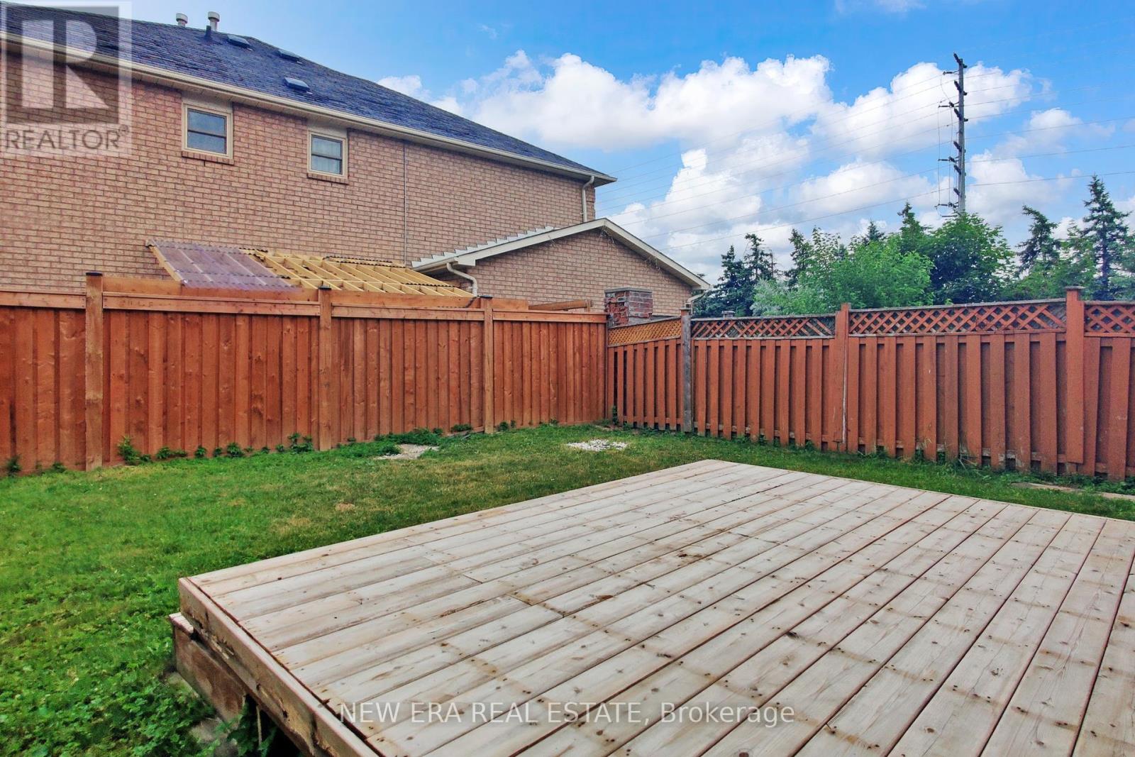 96 Toba Crescent, Brampton (Heart Lake), Ontario  L6Z 4R8 - Photo 49 - W12405957