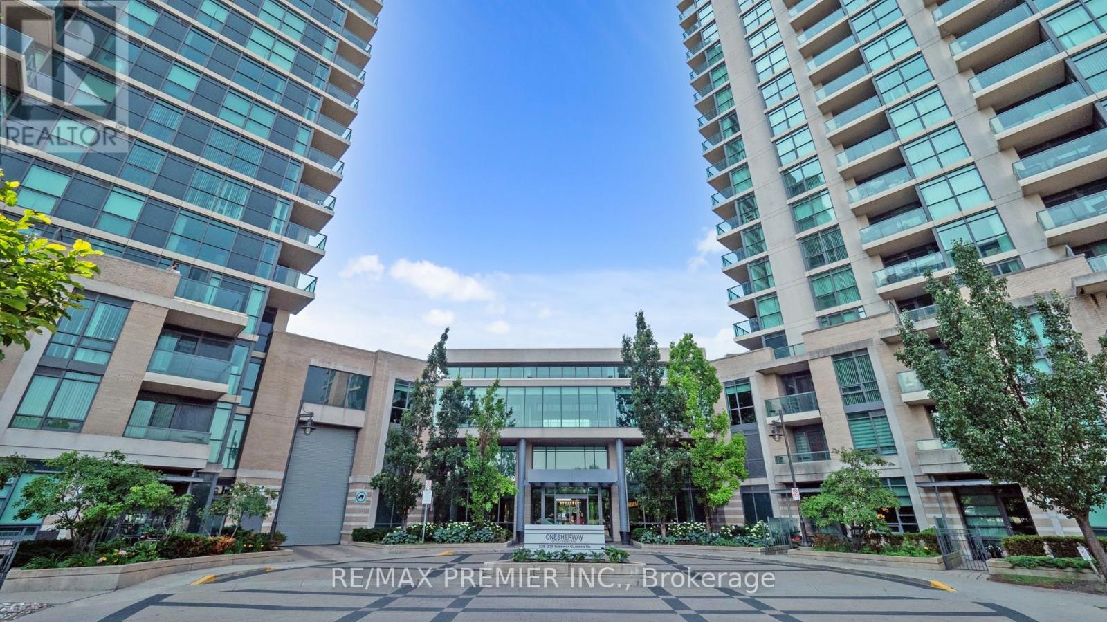 809 - 235 SHERWAY GARDENS ROAD, Toronto, Ontario