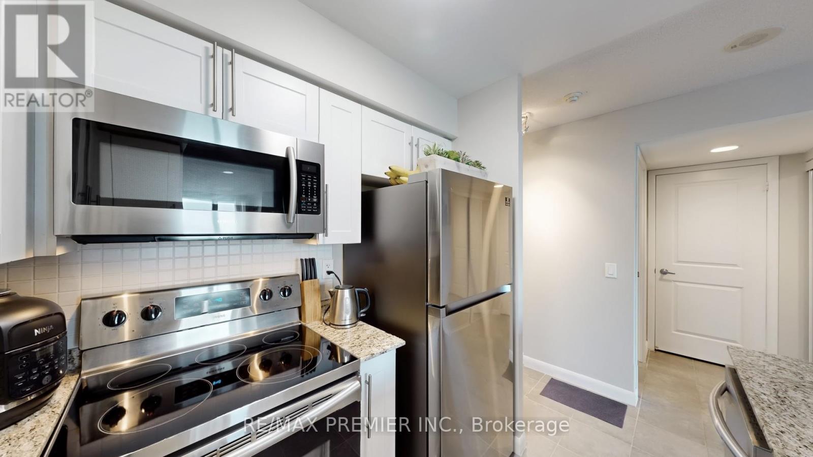 809 - 235 Sherway Gardens Road, Toronto (Islington-City Centre West), Ontario  M9C 0A2 - Photo 11 - W12405969