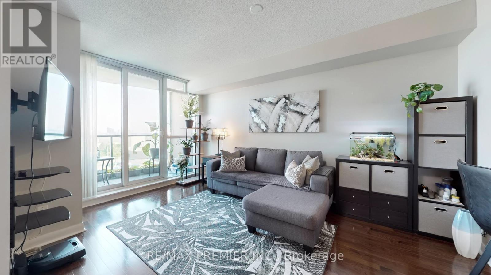 809 - 235 Sherway Gardens Road, Toronto (Islington-City Centre West), Ontario  M9C 0A2 - Photo 5 - W12405969