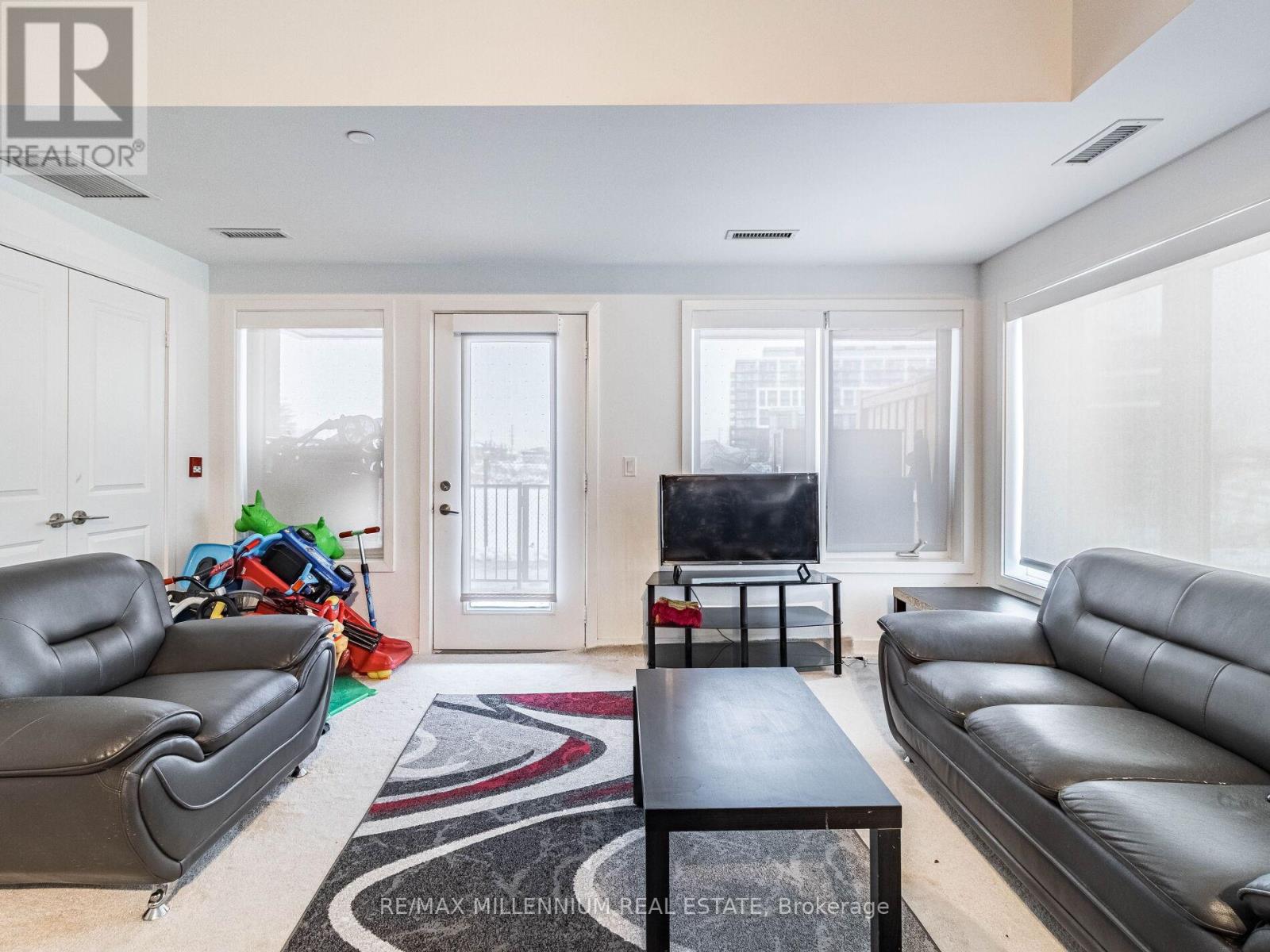 116 - 155 Downsview Park Boulevard, Toronto (Downsview-Roding-Cfb), Ontario  M3K 0E3 - Photo 11 - W12405972
